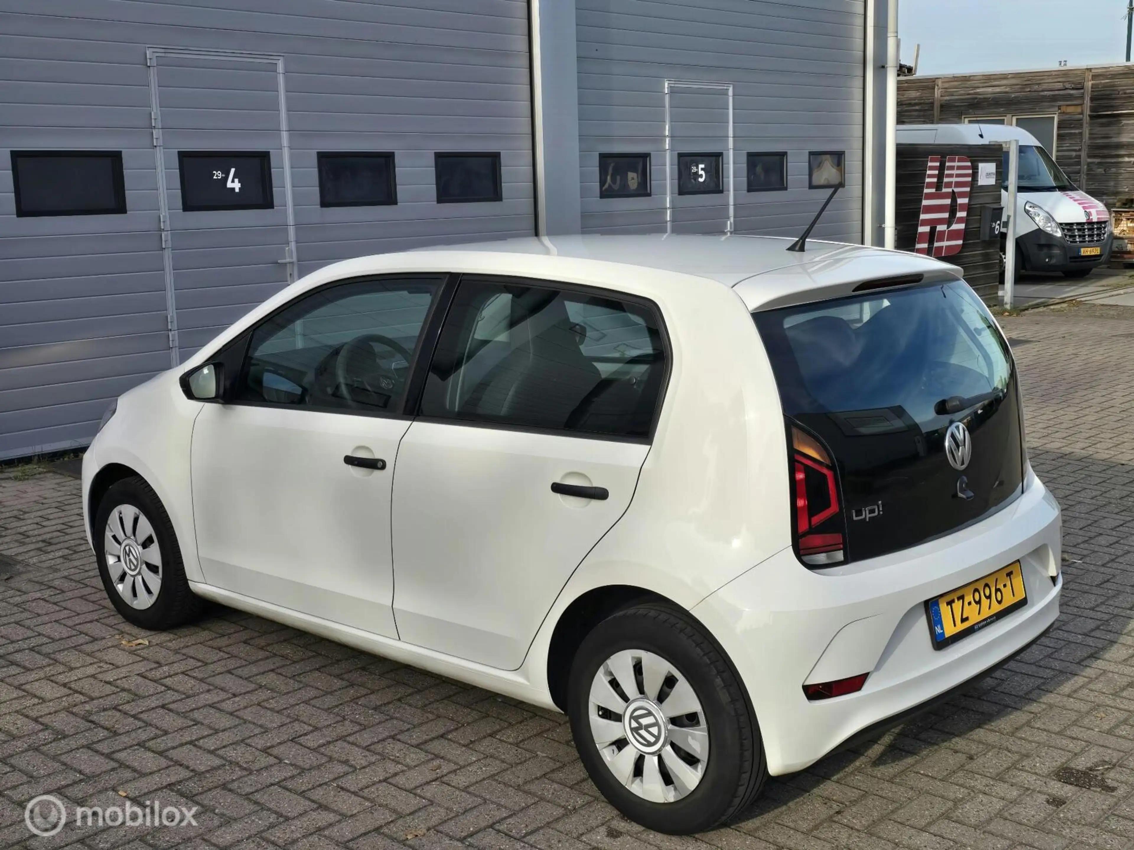 Volkswagen up! 1.0 BMT take up! — photo 5