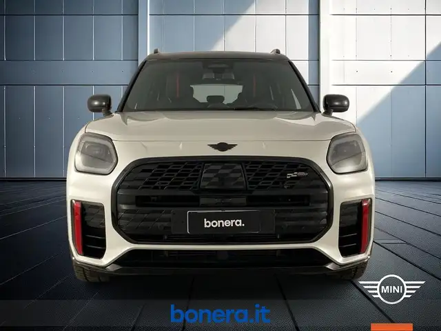 Mini Countryman view 3