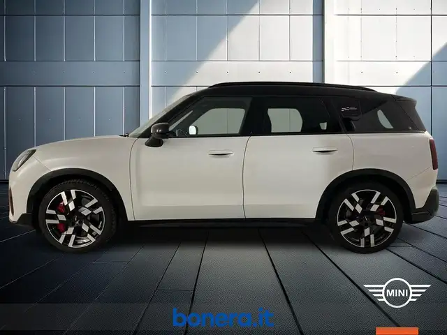 Mini Countryman view 9
