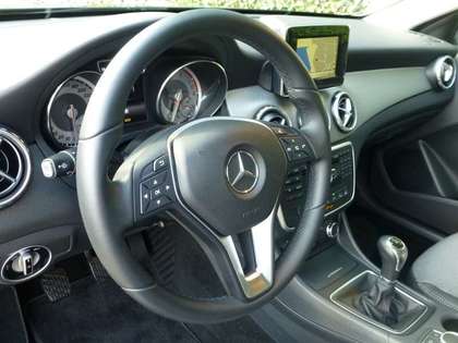 Mercedes-Benz GLA 200 Ambition I NAVI I PANORAMADAK I CLIMAAT CONTROLE I