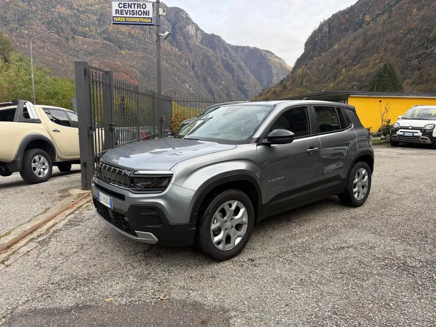 Jeep Avenger Avenger 1.2 turbo Altitude fwd 100cv Argento - 1