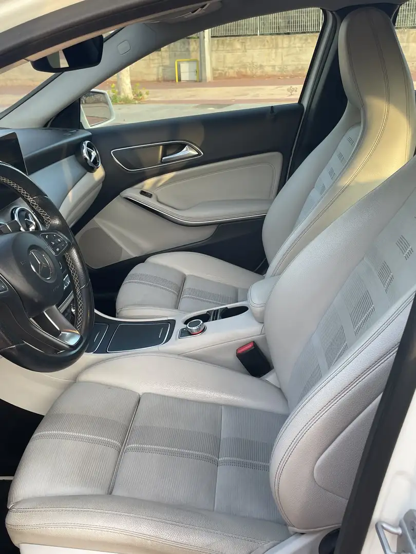 Mercedes-Benz GLA 200 d Sport automatic Night edition - 2