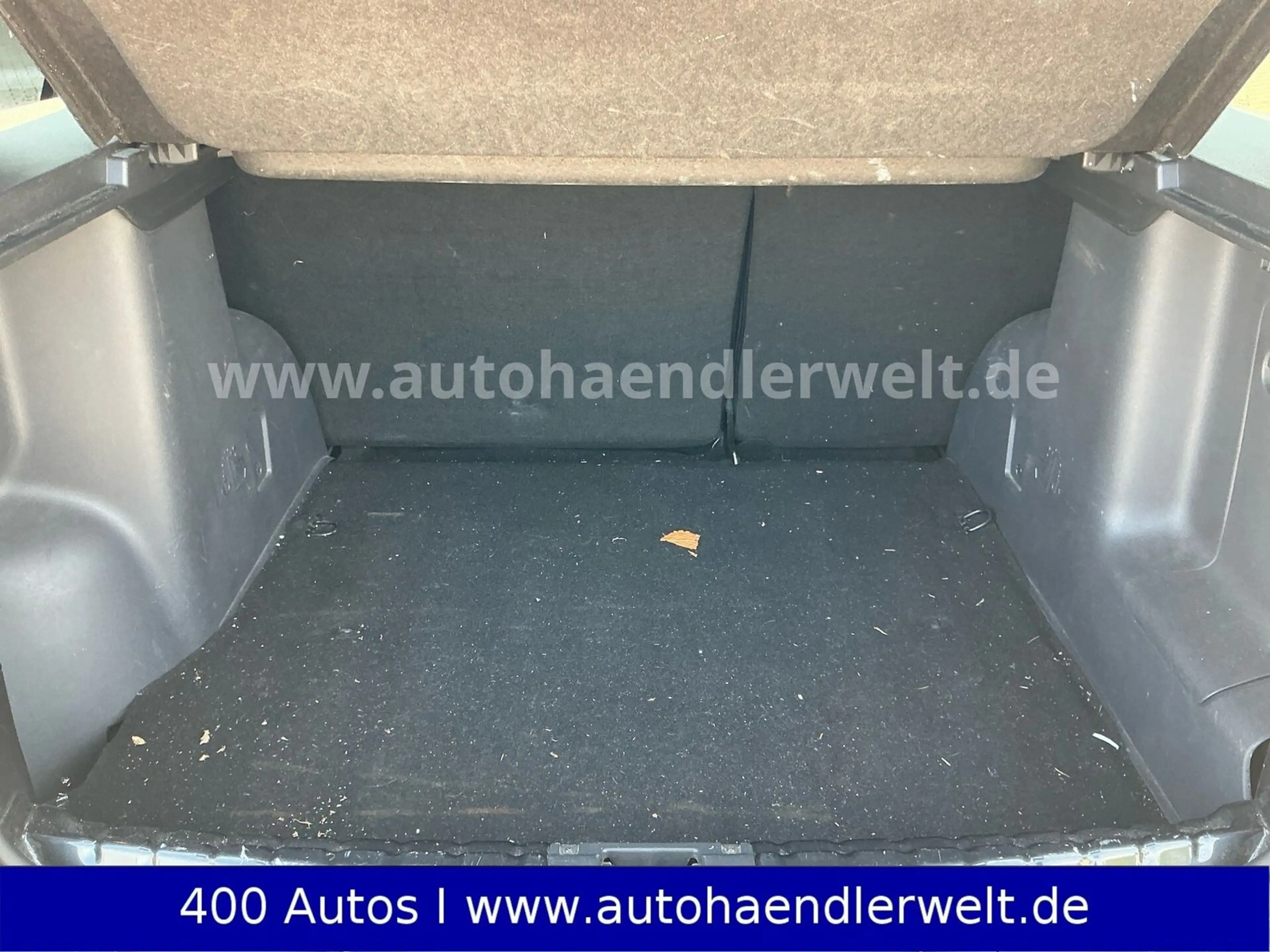 Dacia Duster 1.6 SCe Klima Navi Tempom. Alufelgen — photo 8