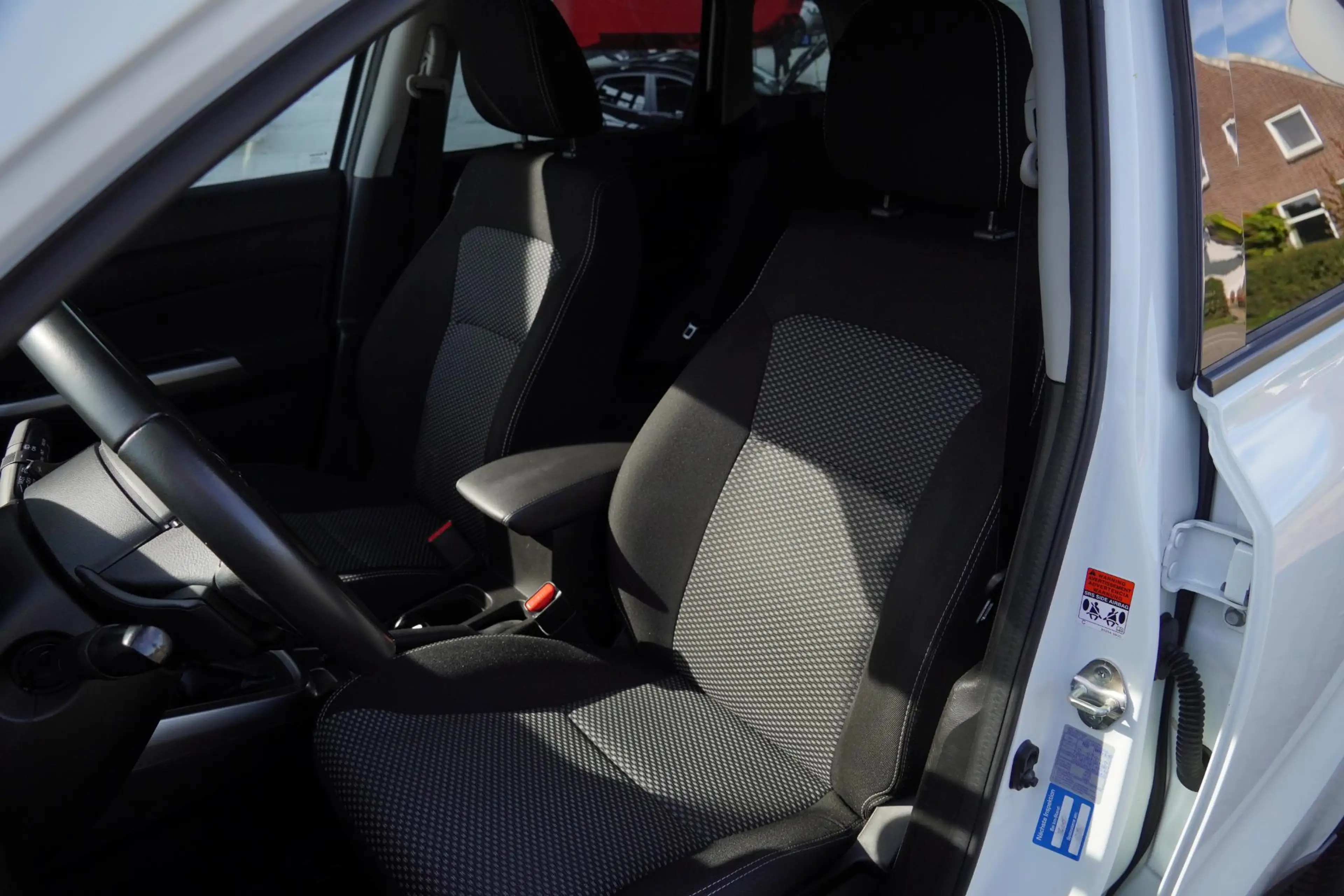 Suzuki Vitara 1.4 Boosterjet Select Smart Hybrid 1500-Trekgewich — photo 11