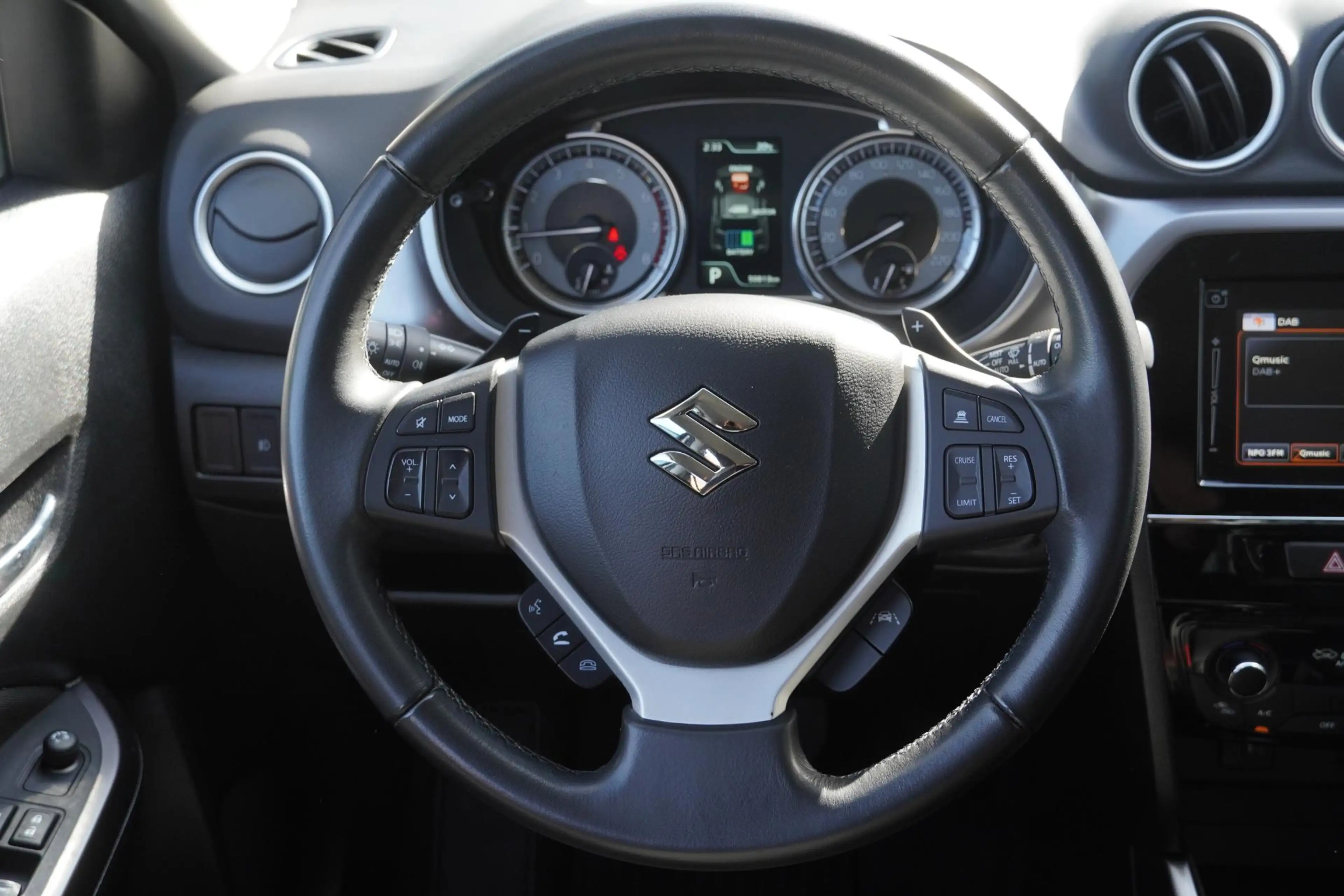 Suzuki Vitara 1.4 Boosterjet Select Smart Hybrid 1500-Trekgewich — photo 7