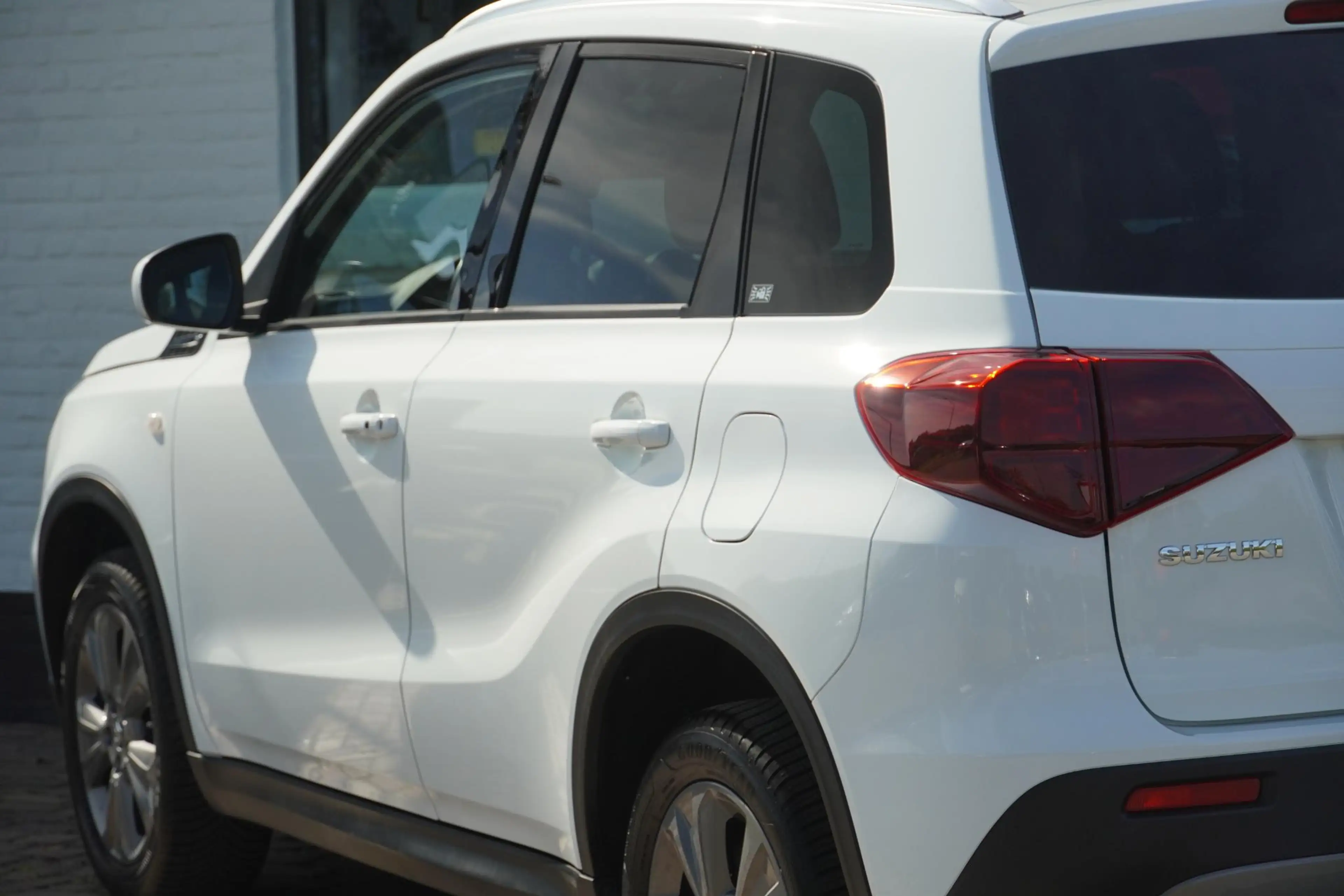 Suzuki Vitara 1.4 Boosterjet Select Smart Hybrid 1500-Trekgewich — photo 18