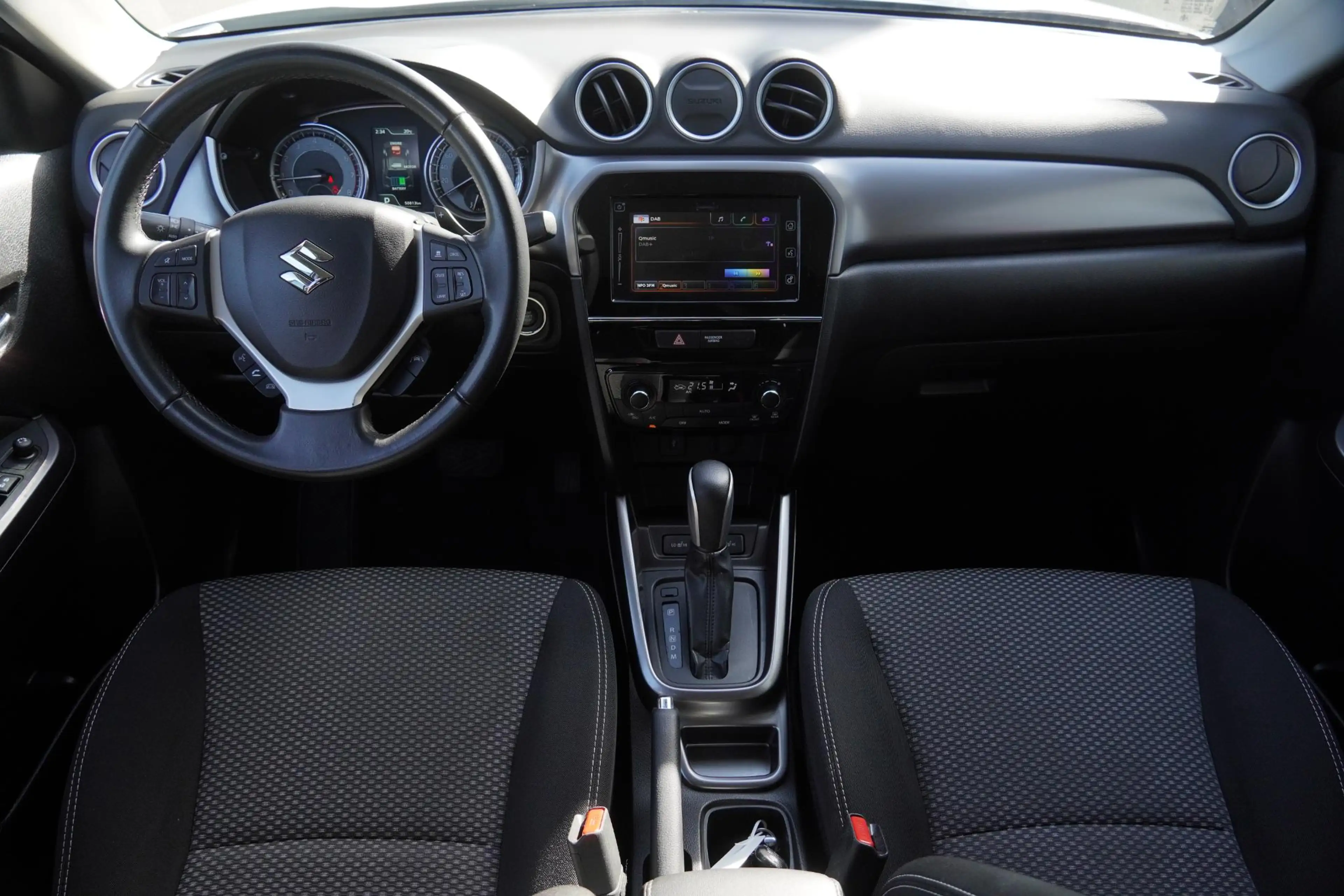 Suzuki Vitara 1.4 Boosterjet Select Smart Hybrid 1500-Trekgewich — photo 3