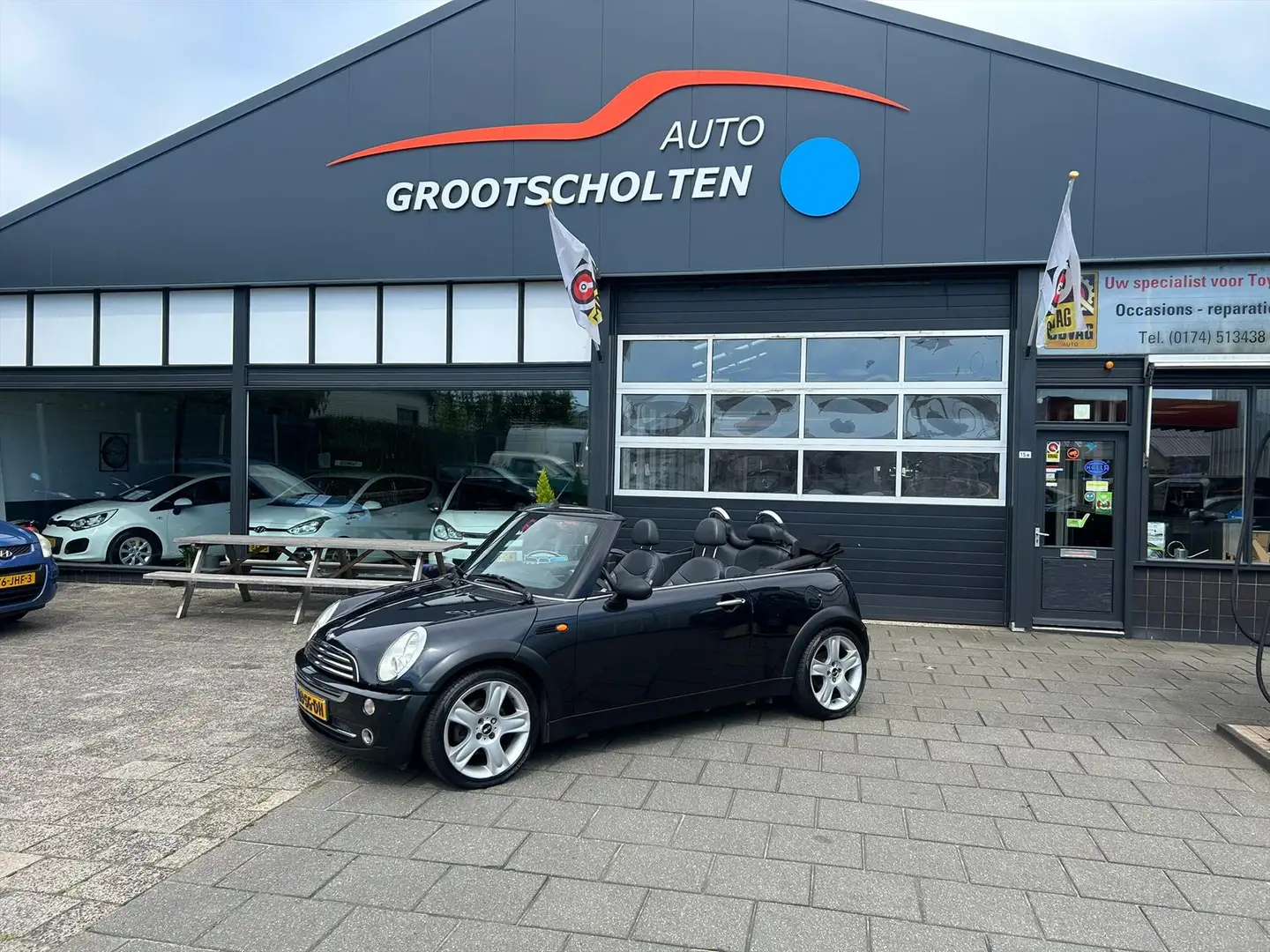 MINI One Cabrio Mini 1.6 16V Zwart - 1