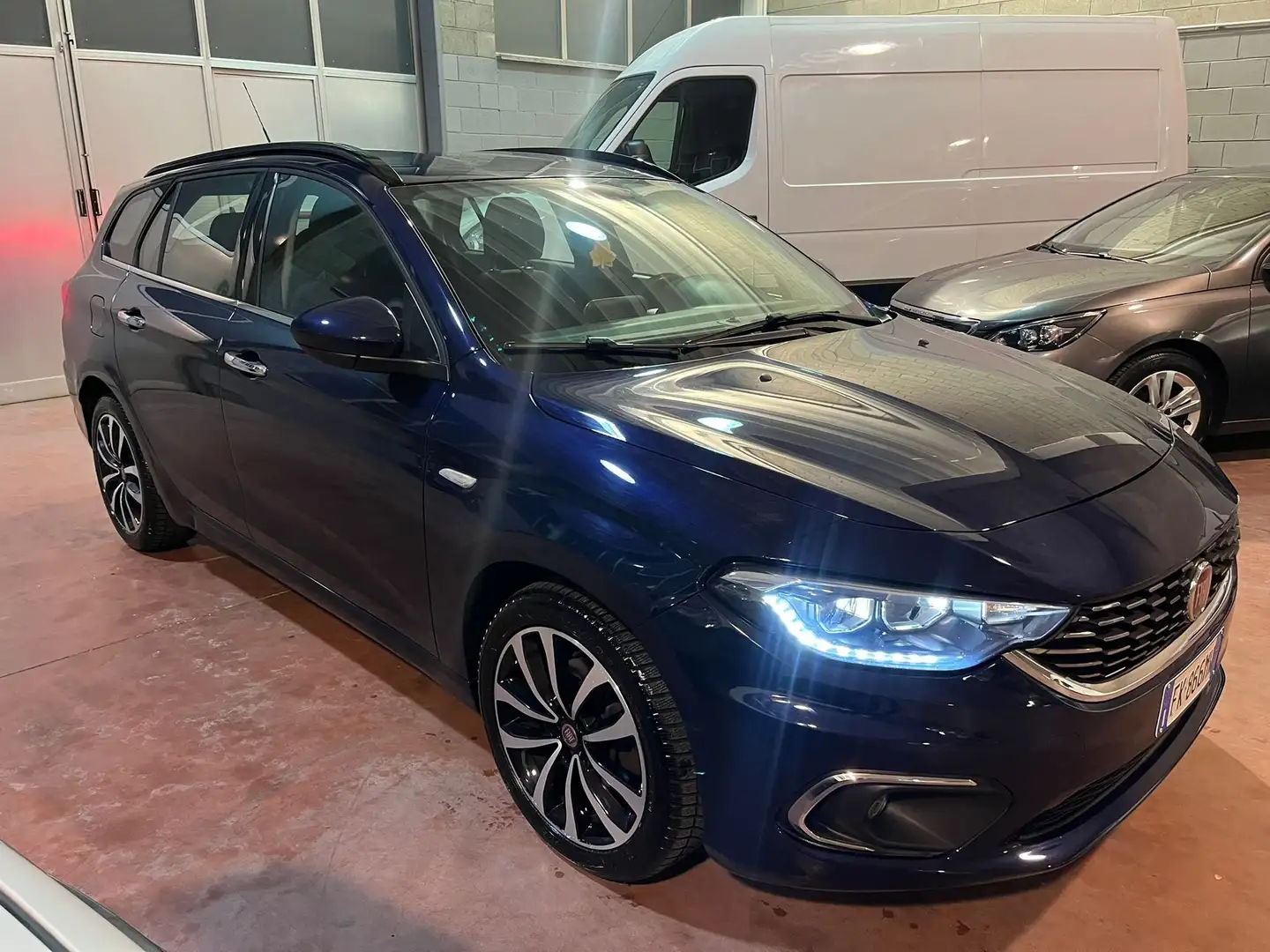 Fiat Tipo Tipo SW 1.3 mjt Lounge s Azul - 1