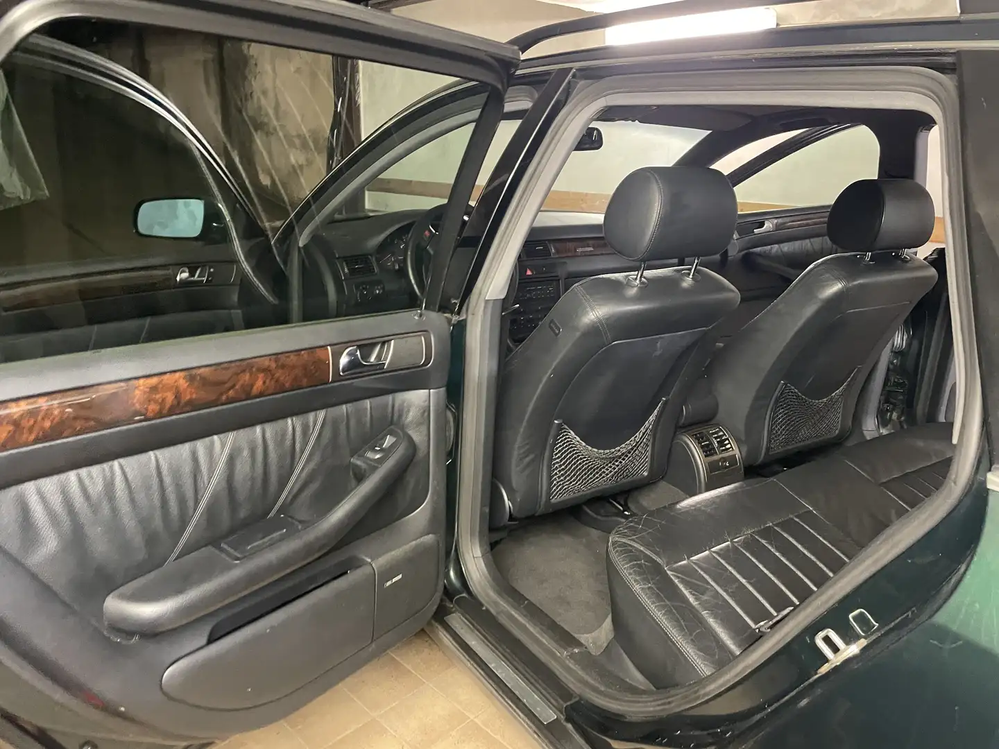 Audi A6 Avant 2.8 V6 Style quattro auto - 2
