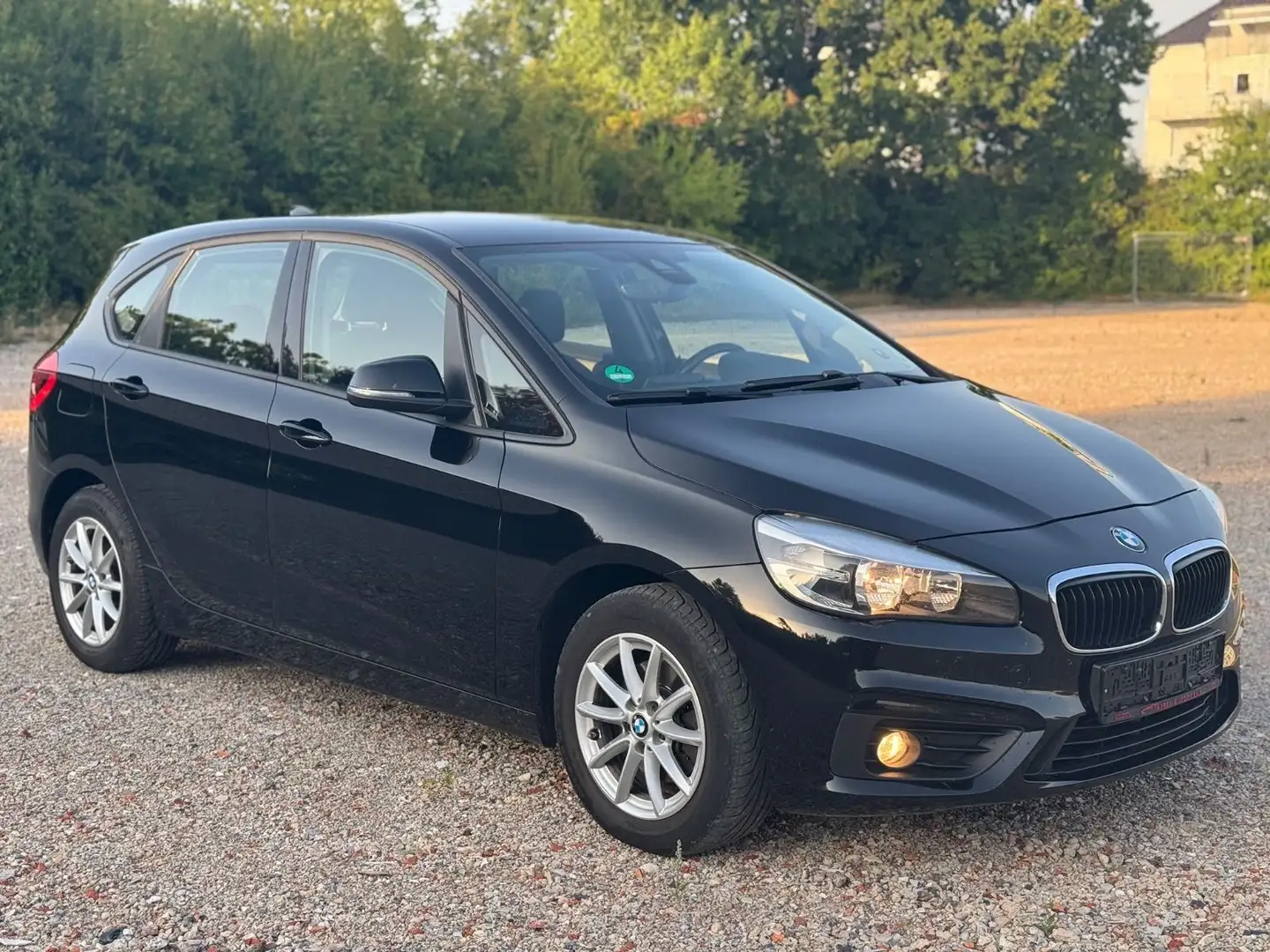 BMW 218 D Active Tourer TOP Zustand.Sport Paket 1 Schwarz - 1