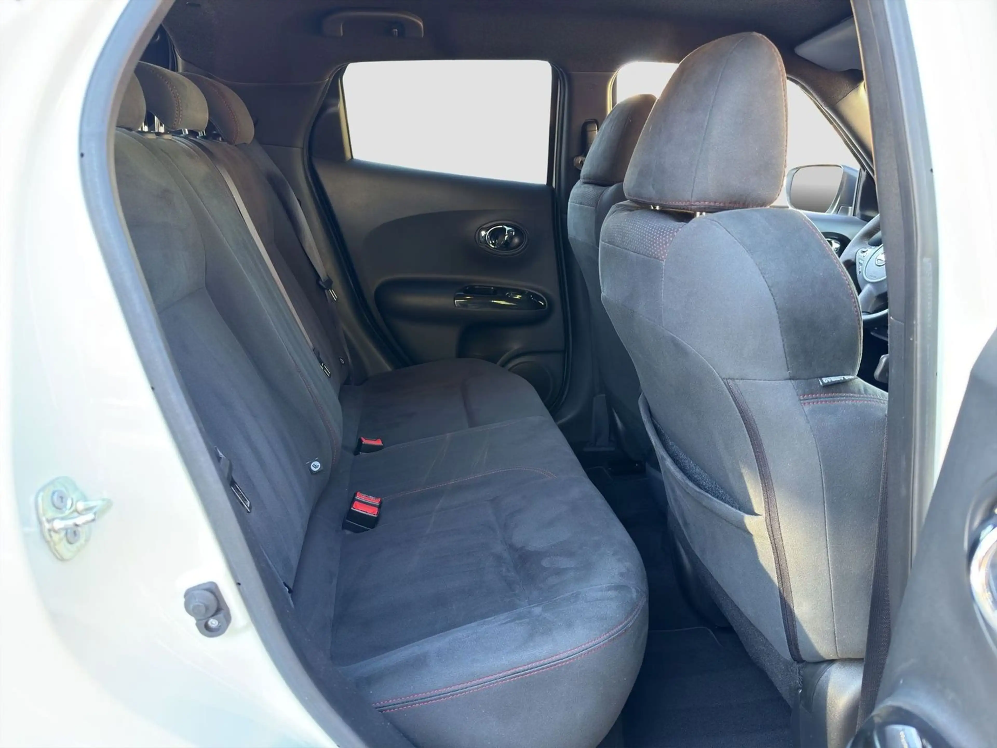 Nissan Juke Nismo RS 4x4 Navi Sportsitze beheizt 1.Hand — photo 15