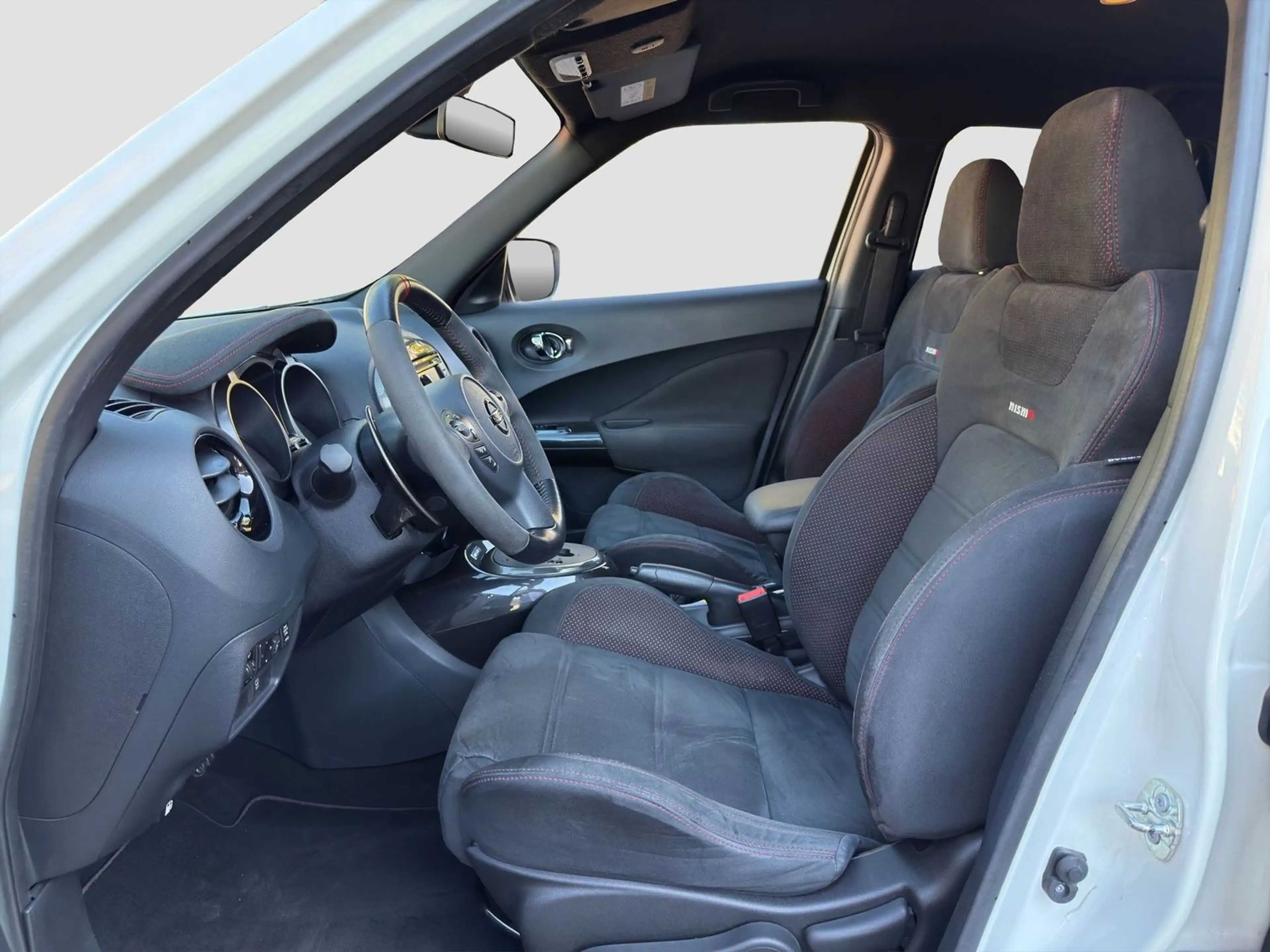Nissan Juke Nismo RS 4x4 Navi Sportsitze beheizt 1.Hand — photo 10