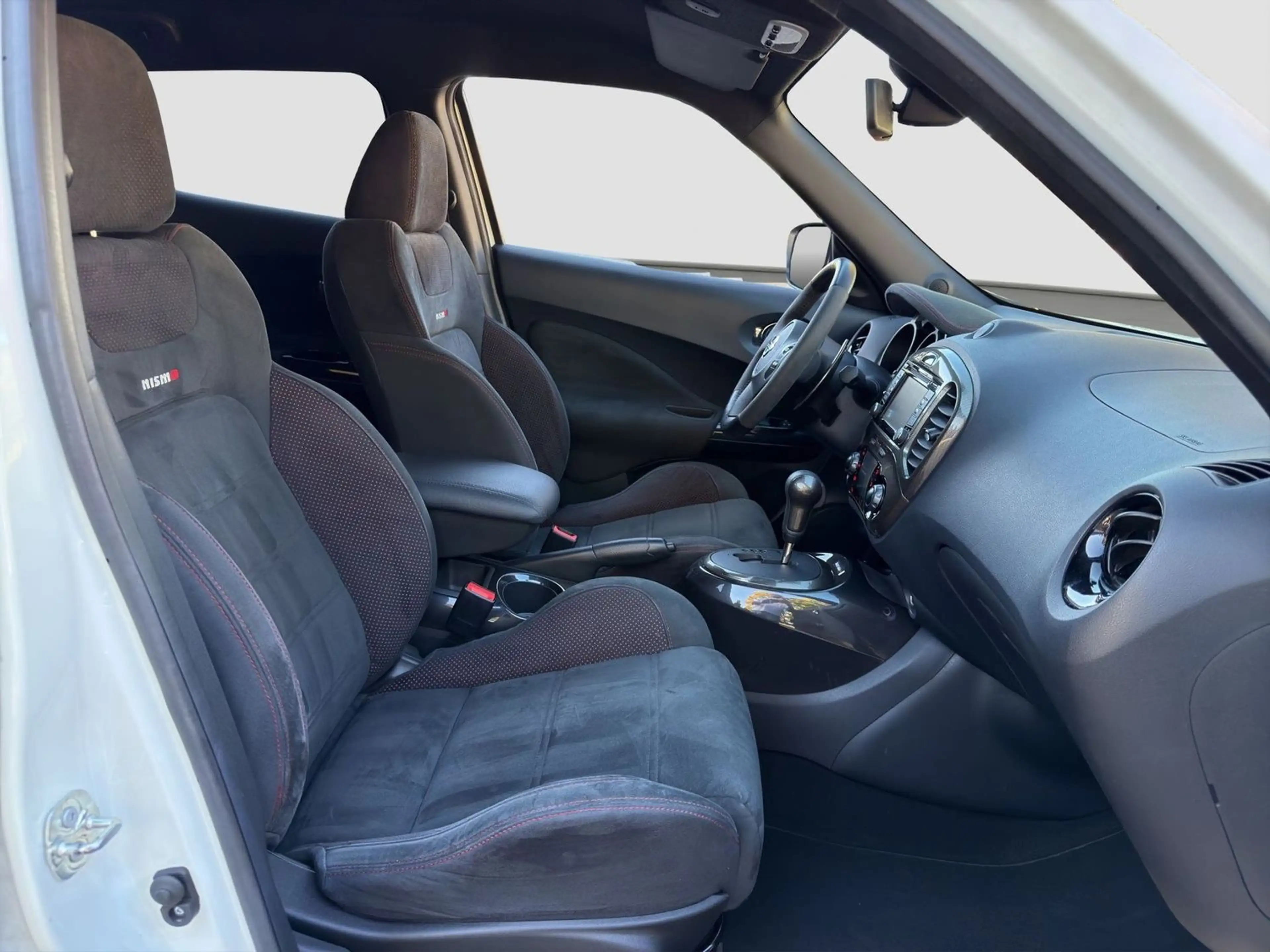 Nissan Juke Nismo RS 4x4 Navi Sportsitze beheizt 1.Hand — photo 12
