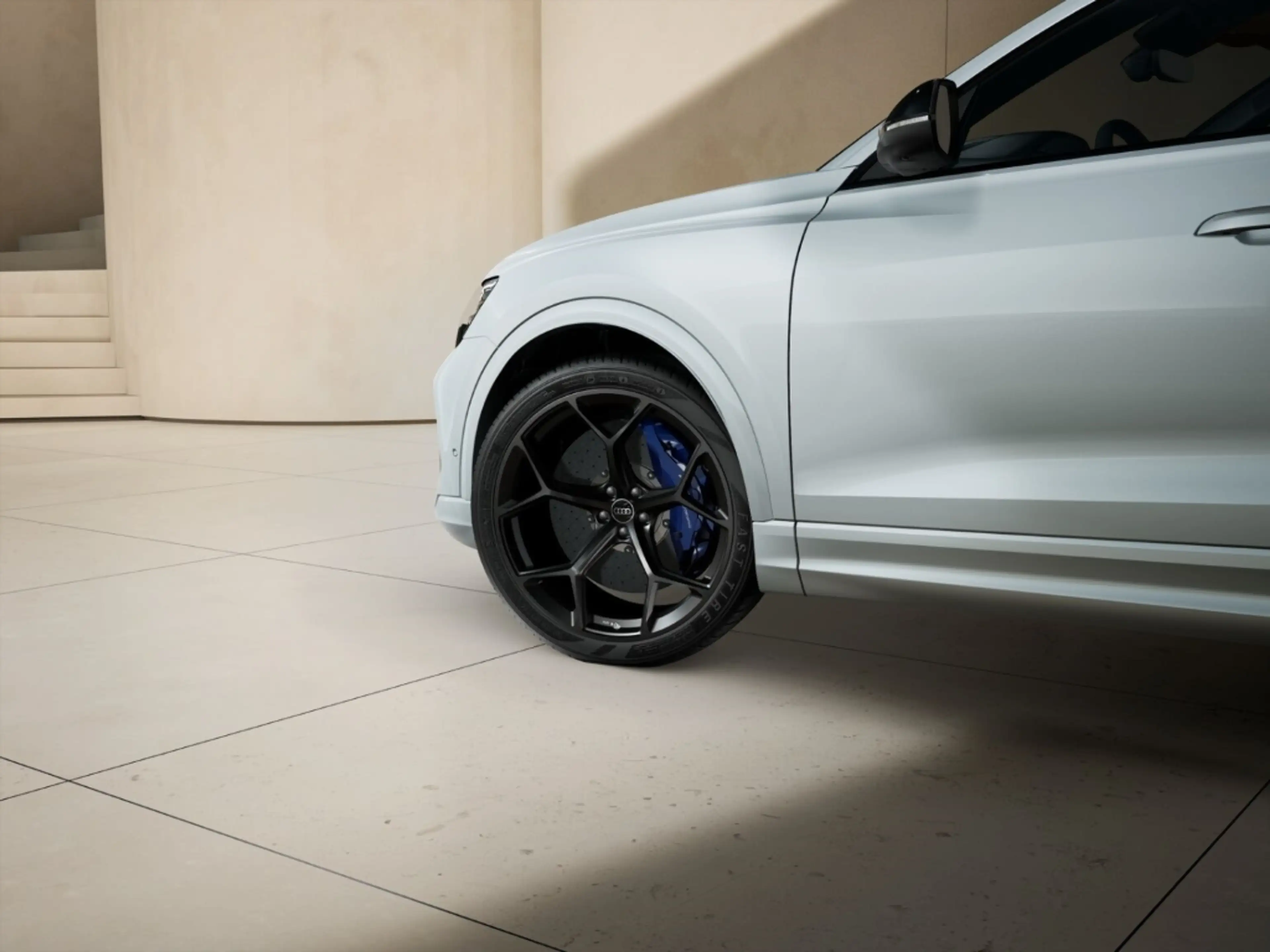 Audi RS Q8 SUV performance — photo 6