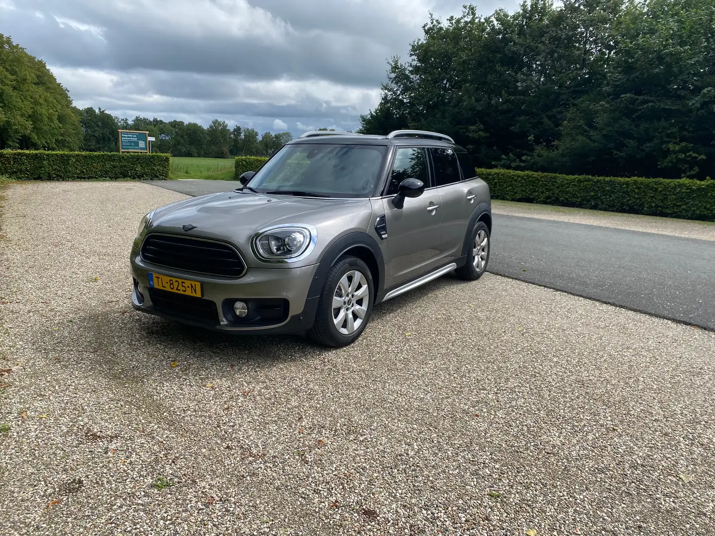 MINI Cooper Countryman 1.5 Chili Grijs - 1