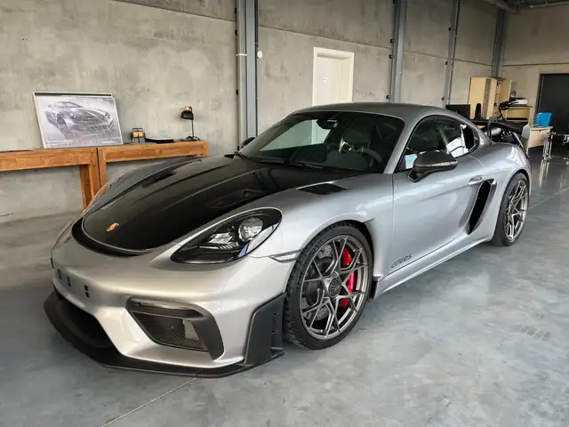 Porsche 718 GT4 RS Nieuwstaat 9.000 km Weissach Package