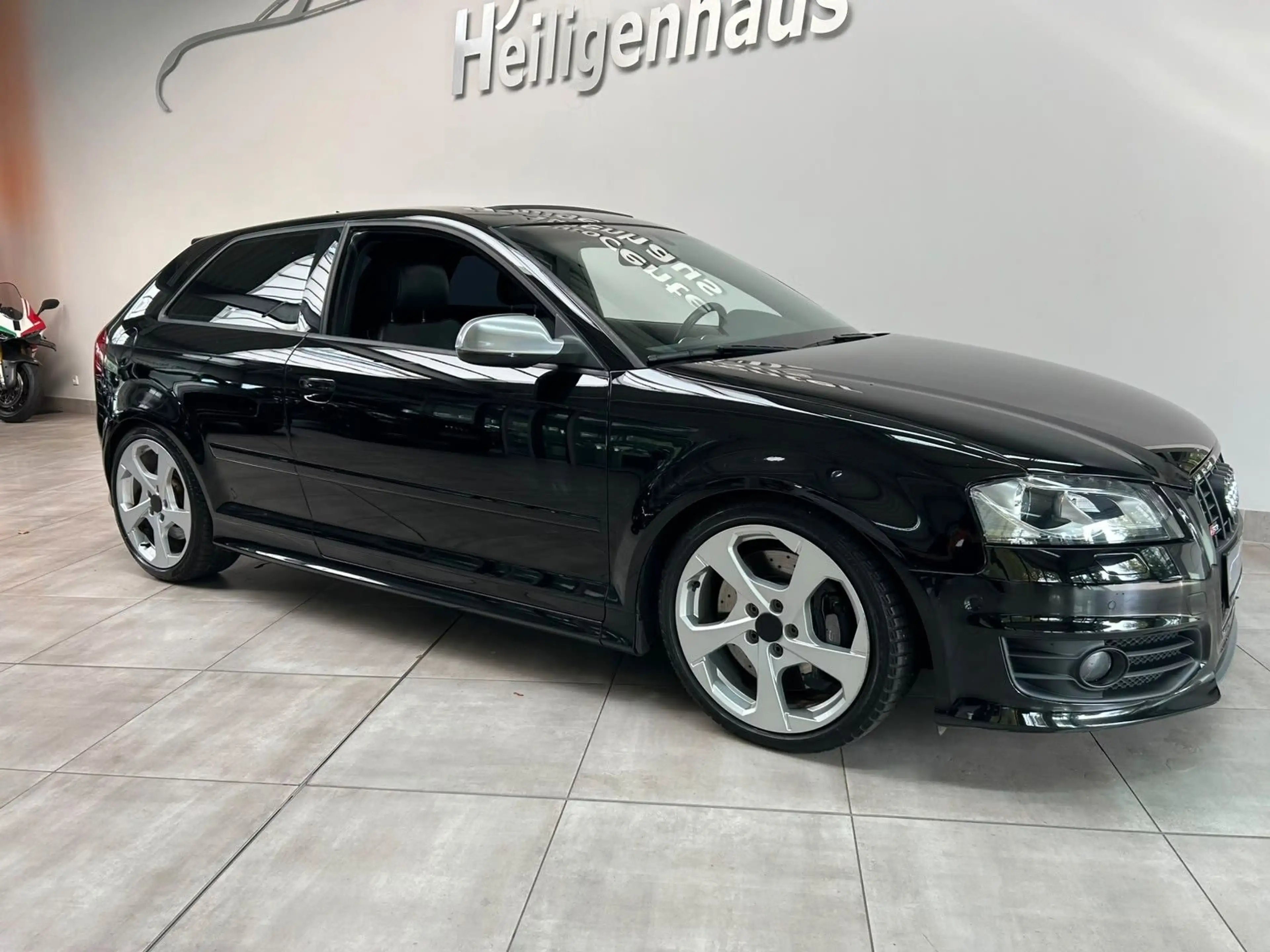 Audi S3 2.0 TFSI quattro Leder Navi-Plus eGSD — photo 2