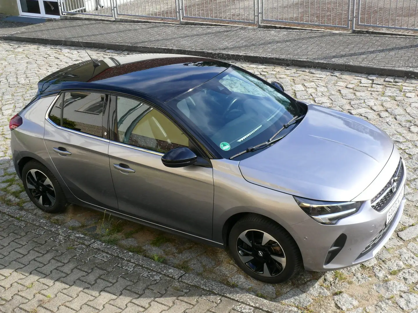 Opel Corsa-e e Elegance Super Ausstattung NP 32 T Euro Grijs - 1