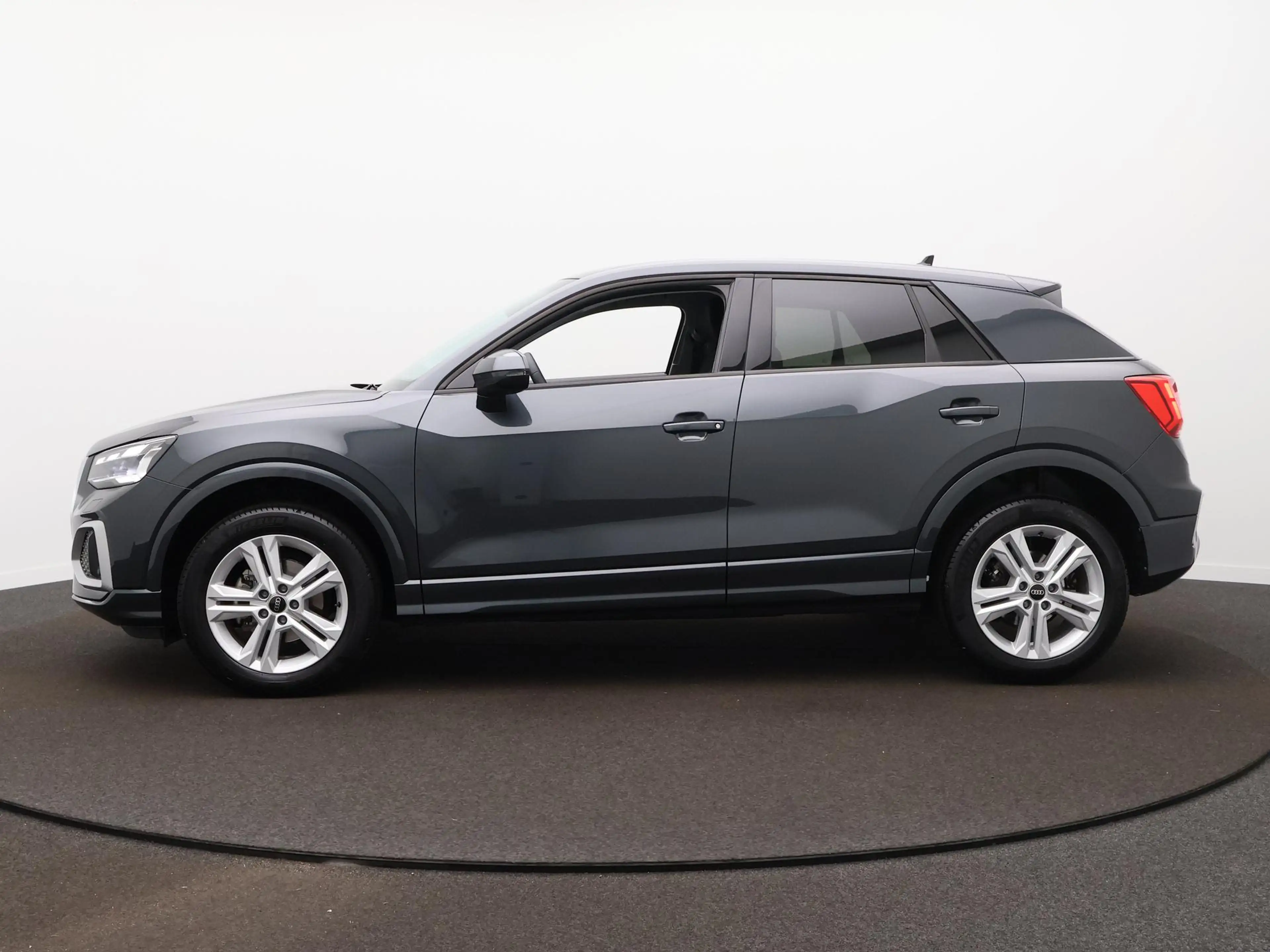 Audi Q2 35 TFSI Advanced edition | Camera | ACC | Virtual — photo 9