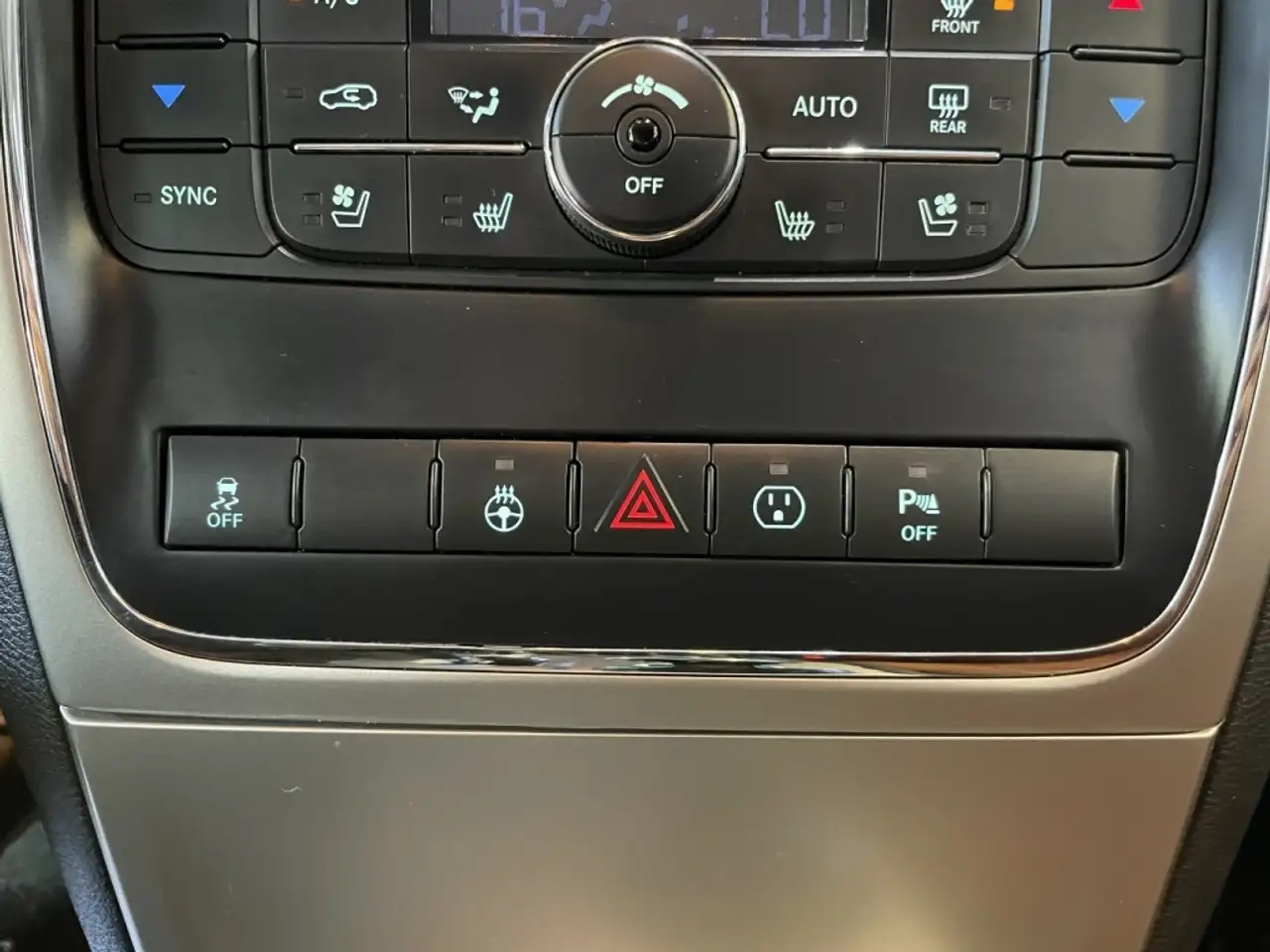 Jeep Grand Cherokee photo Jeep Grand Cherokee