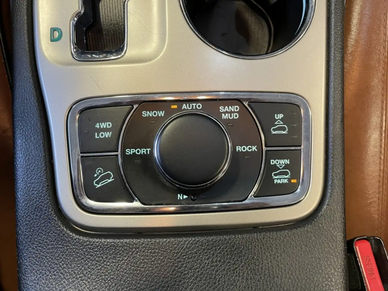 Jeep Grand Cherokee photo Jeep Grand Cherokee