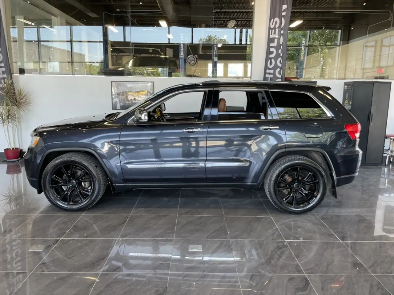 Jeep Grand Cherokee photo Jeep Grand Cherokee