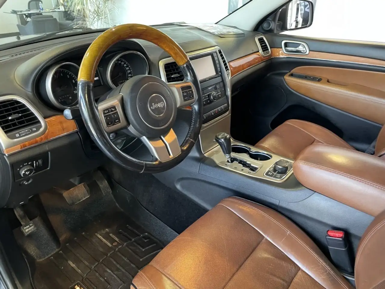 Jeep Grand Cherokee photo Jeep Grand Cherokee