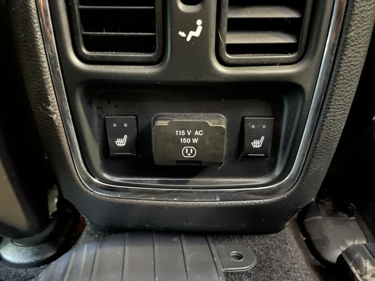Jeep Grand Cherokee photo Jeep Grand Cherokee