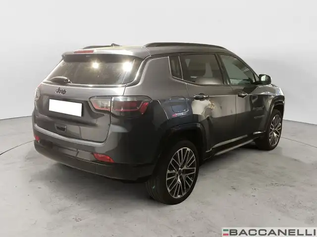 Jeep Compass view 4