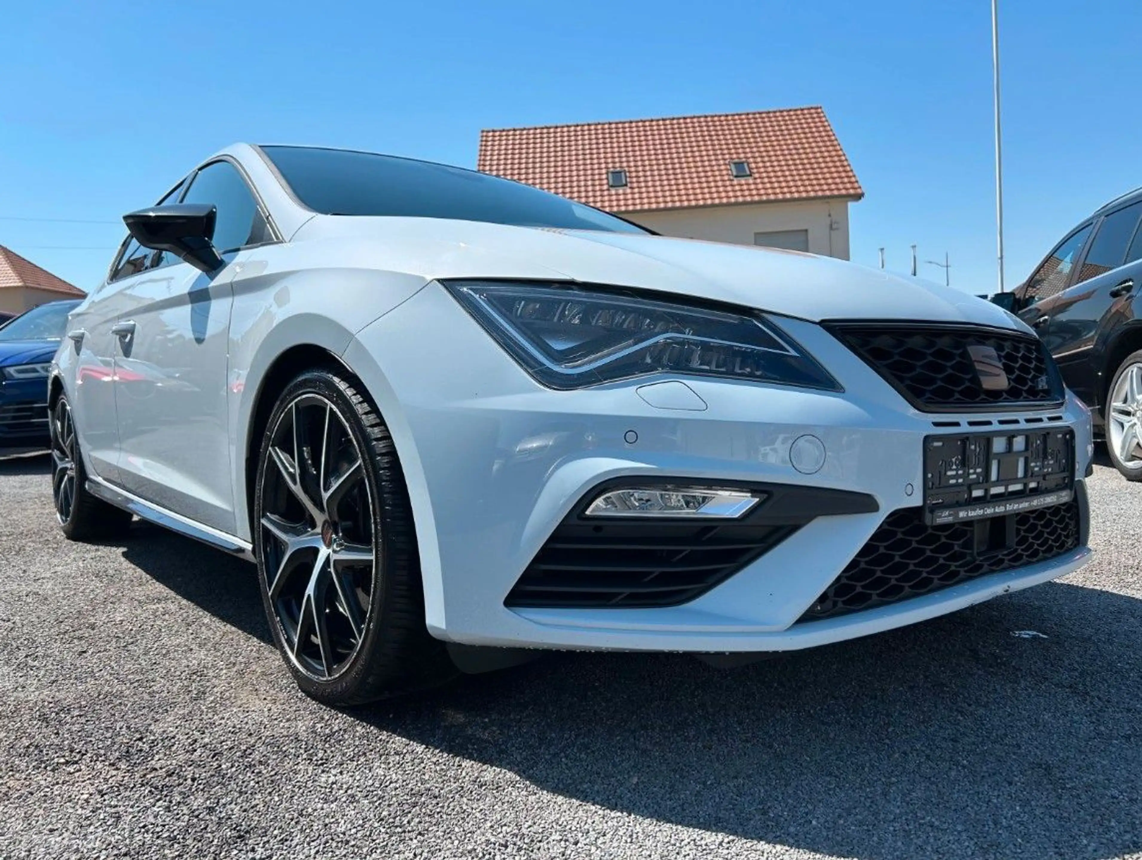 SEAT Leon CUPRA SILVER ACC + KAMERA