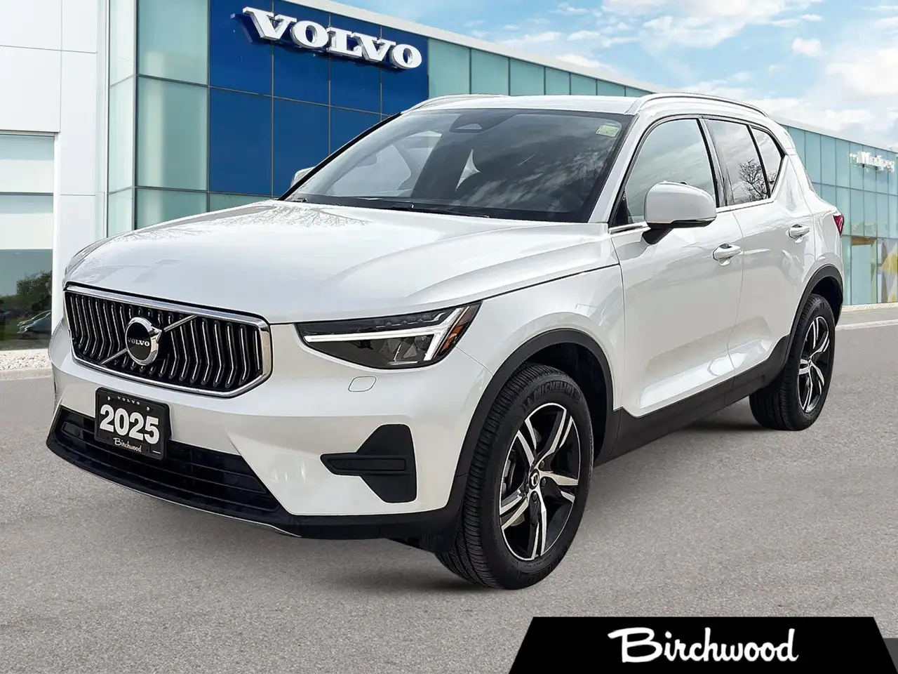 2025 Volvo XC40