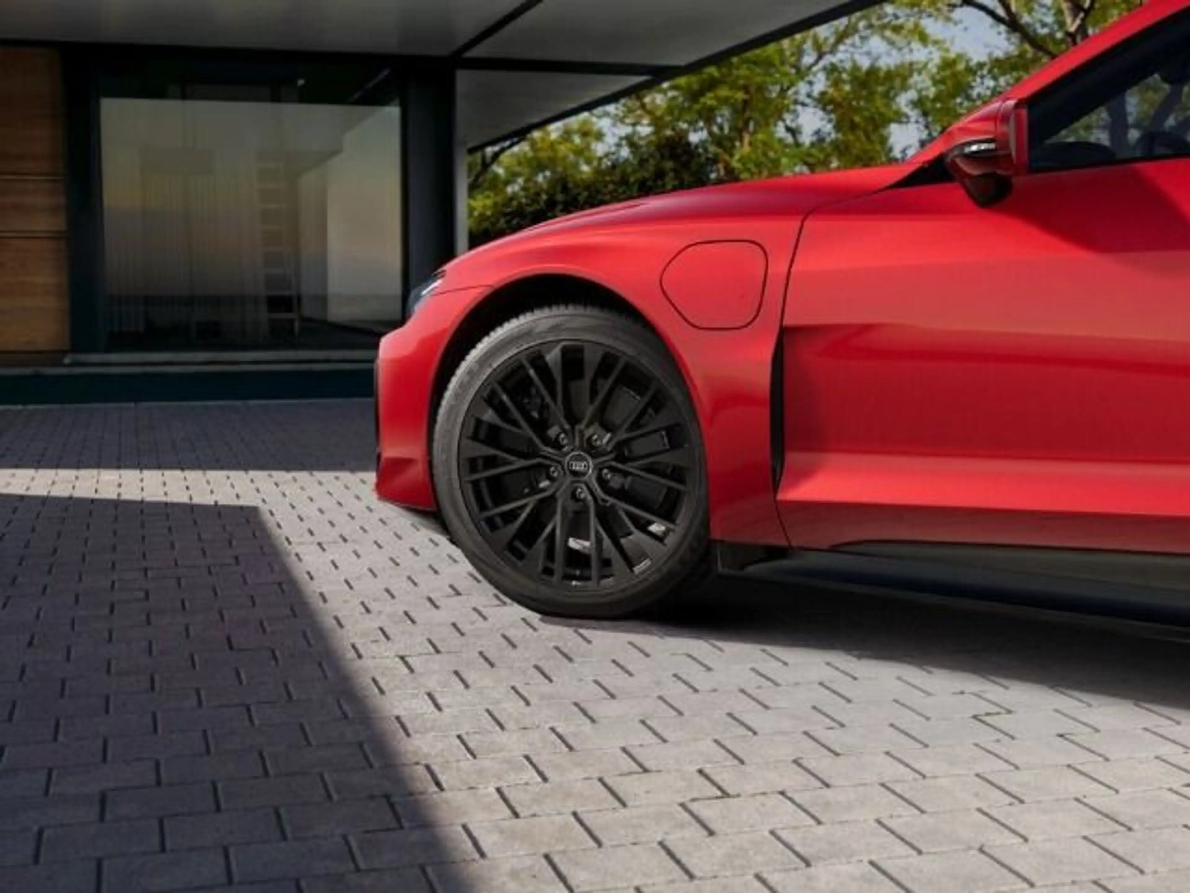 Audi e-tron GT . — photo 4