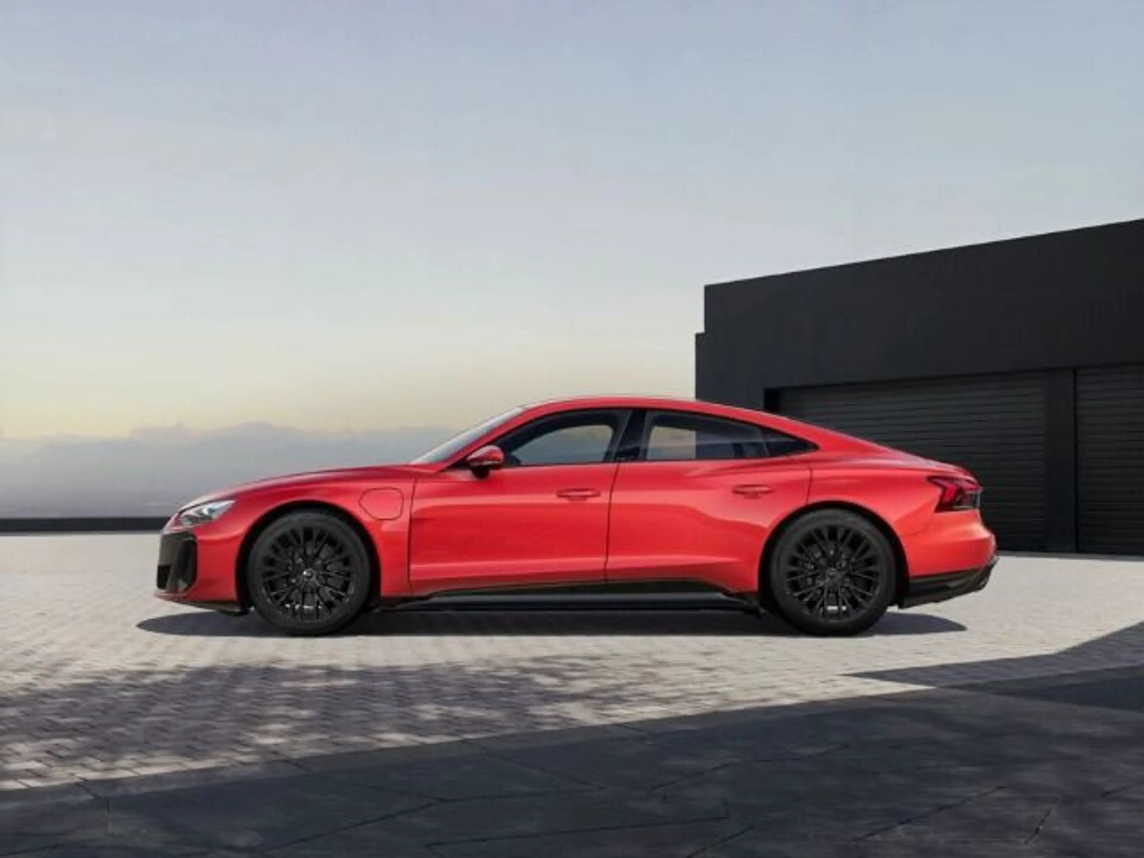 Audi e-tron GT . — photo 2