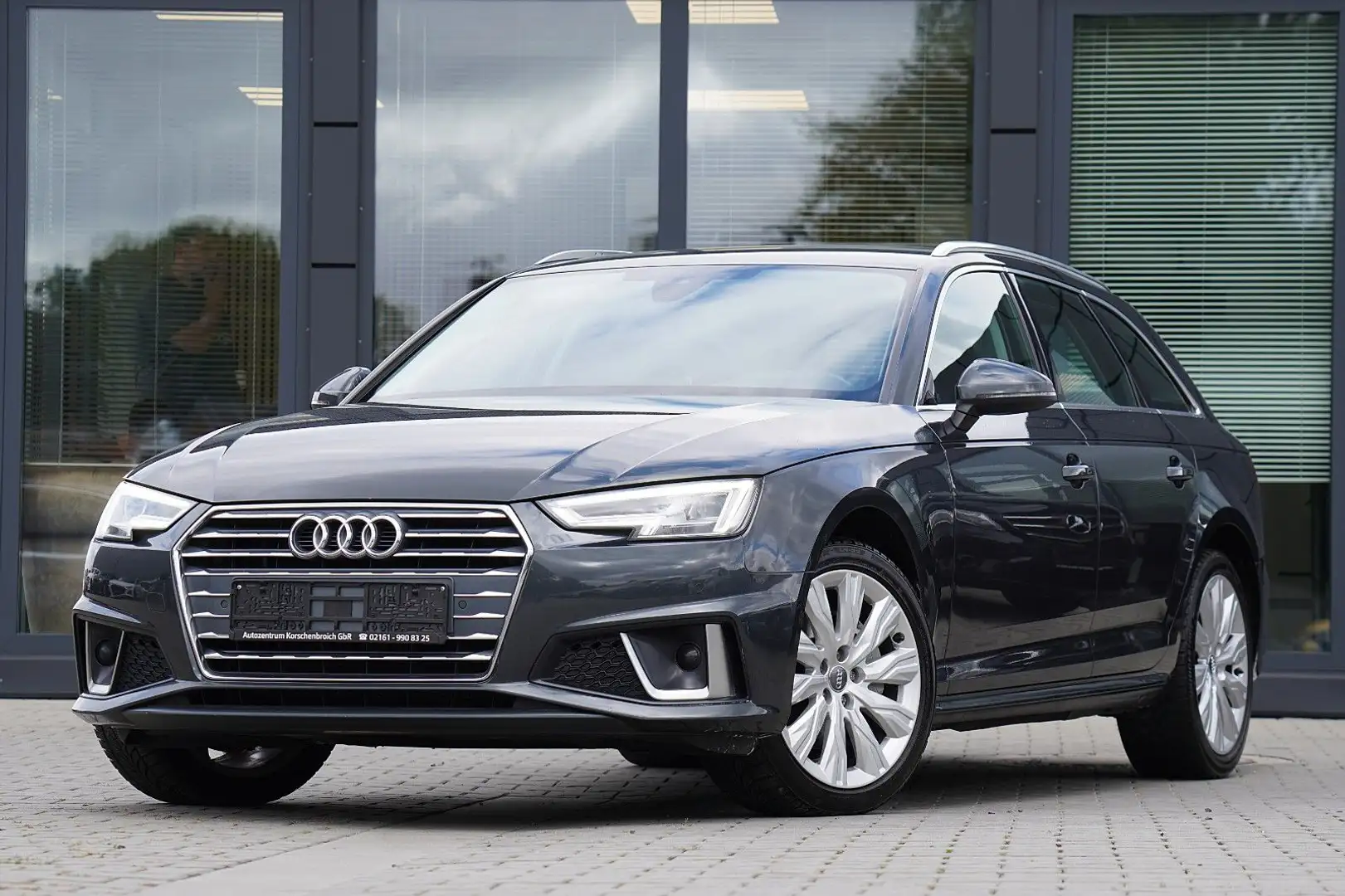 Audi A4 Avant 40 TDI S line Sport inkl. 2 J. Garantie Gris - 1