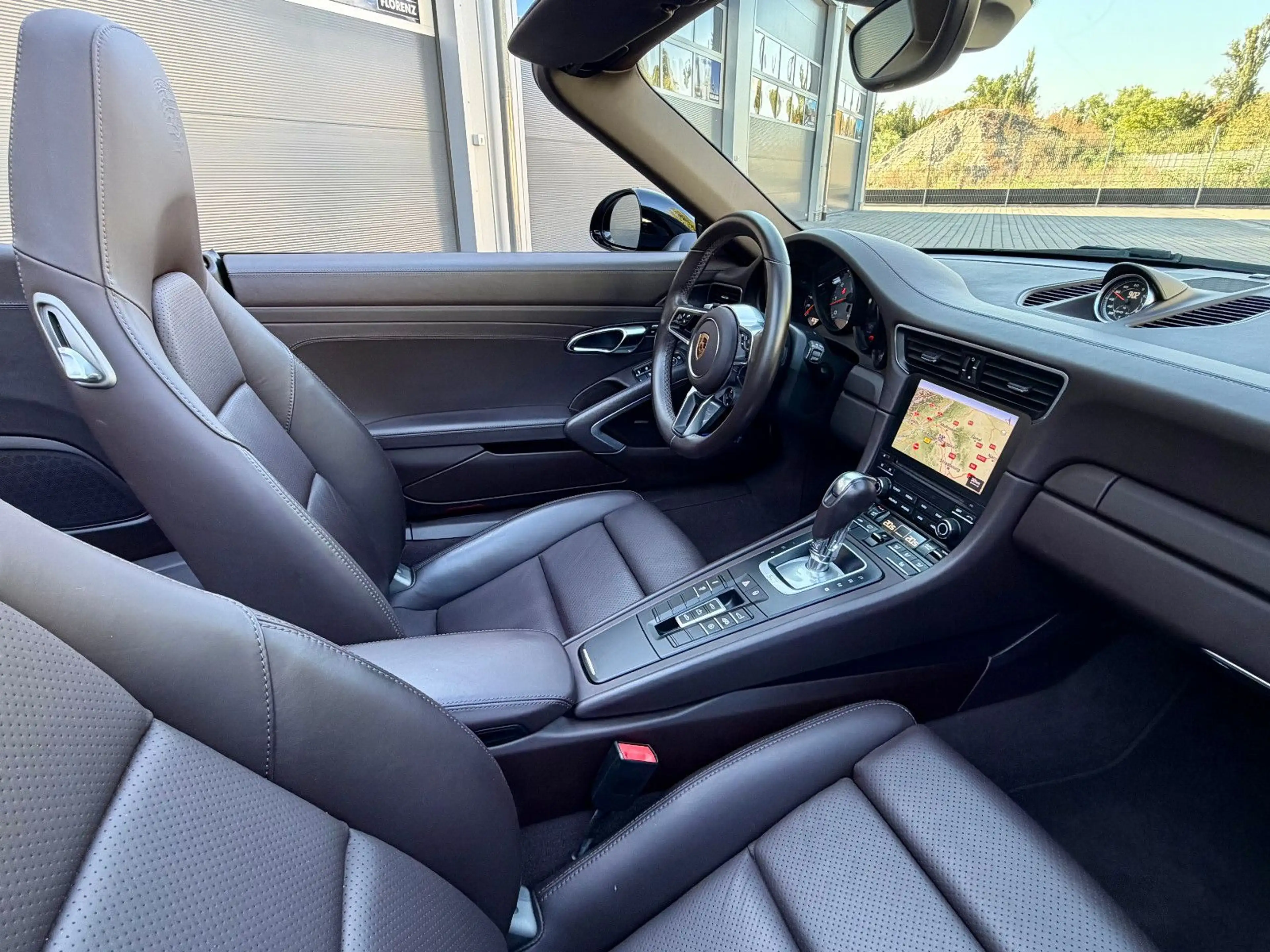 Porsche 911 991 MK2 / 991.2 911 Carrera 4 S Cabrio *Approved — photo 15