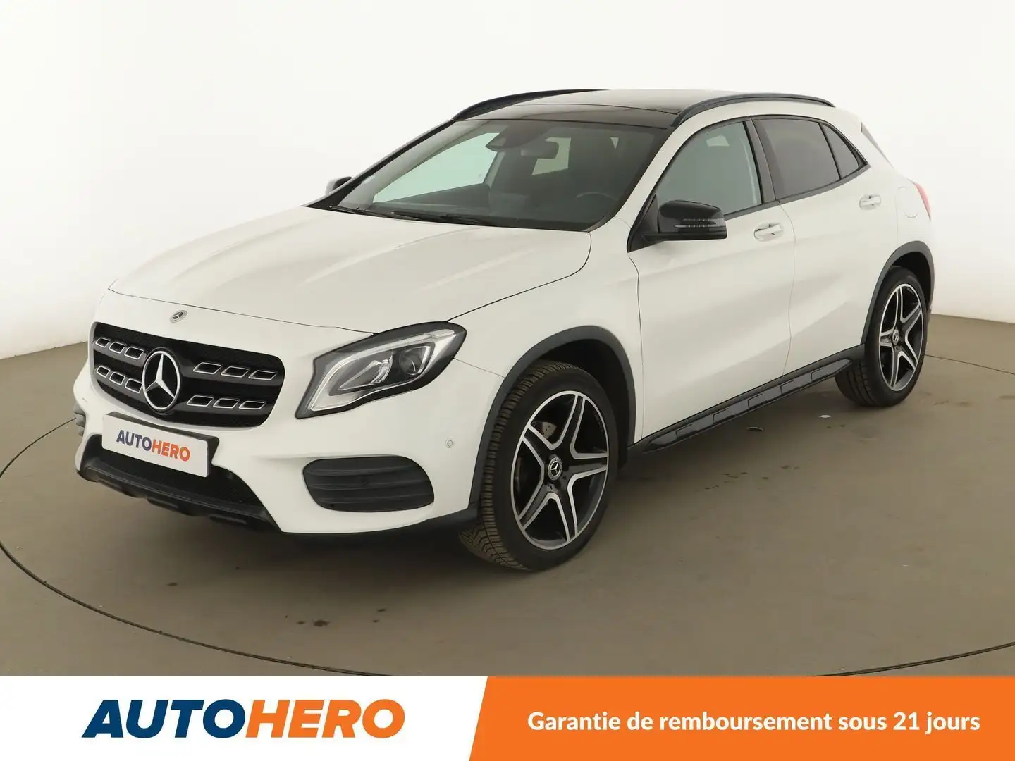 Mercedes-Benz GLA 200 200 Fascination 7G-DCT Blanc - 1