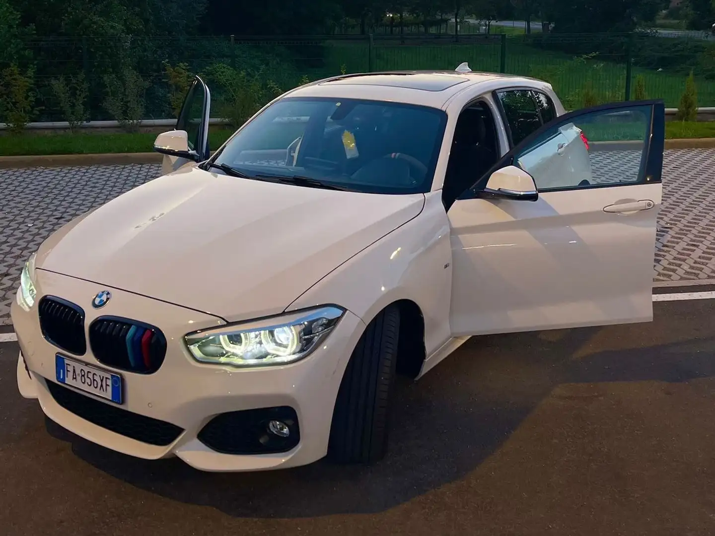 BMW 116 Serie 1 msport Білий - 2