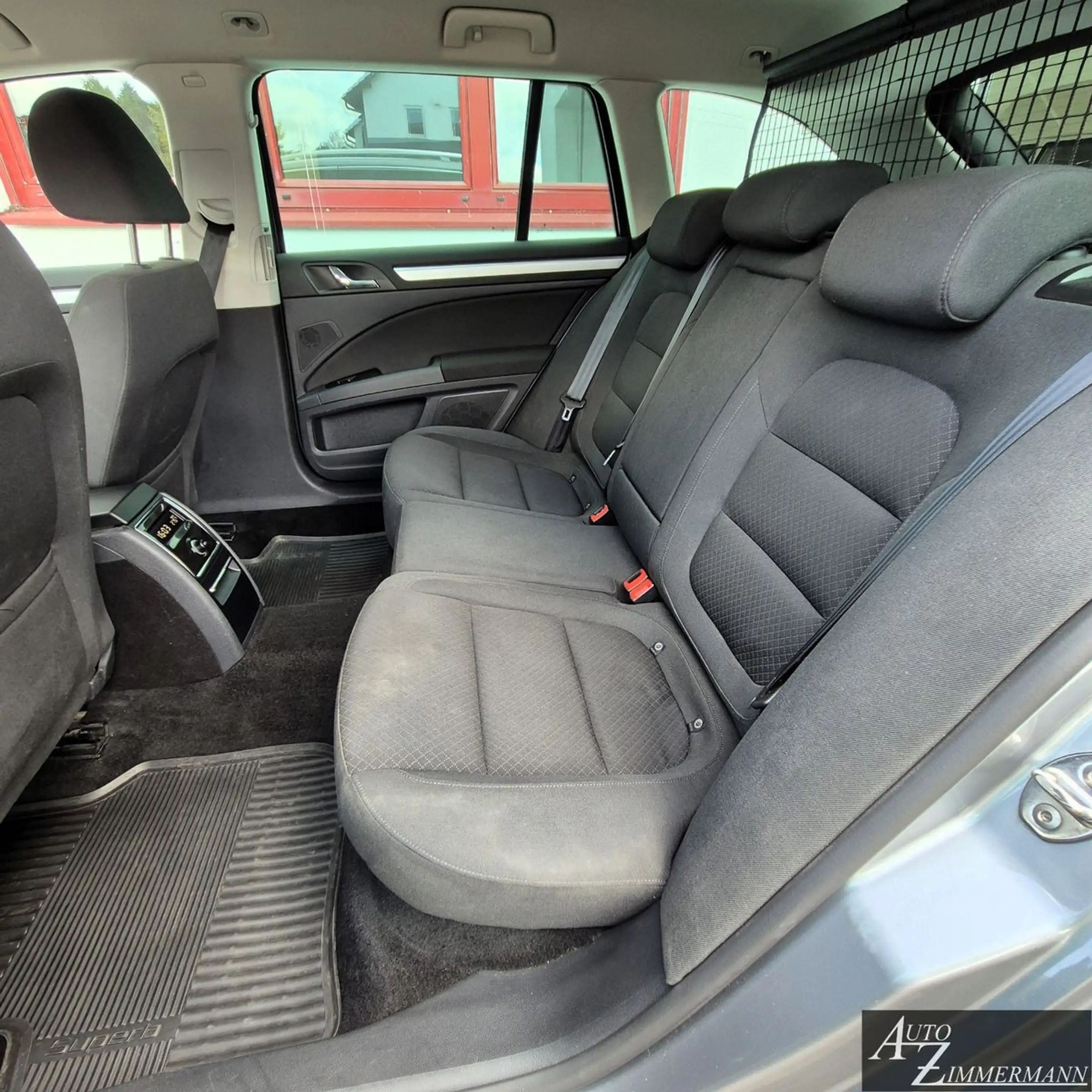 Skoda Superb Exclusive 2,0TDI DSG Navi*AHK*Bixenon*DAB — photo 9