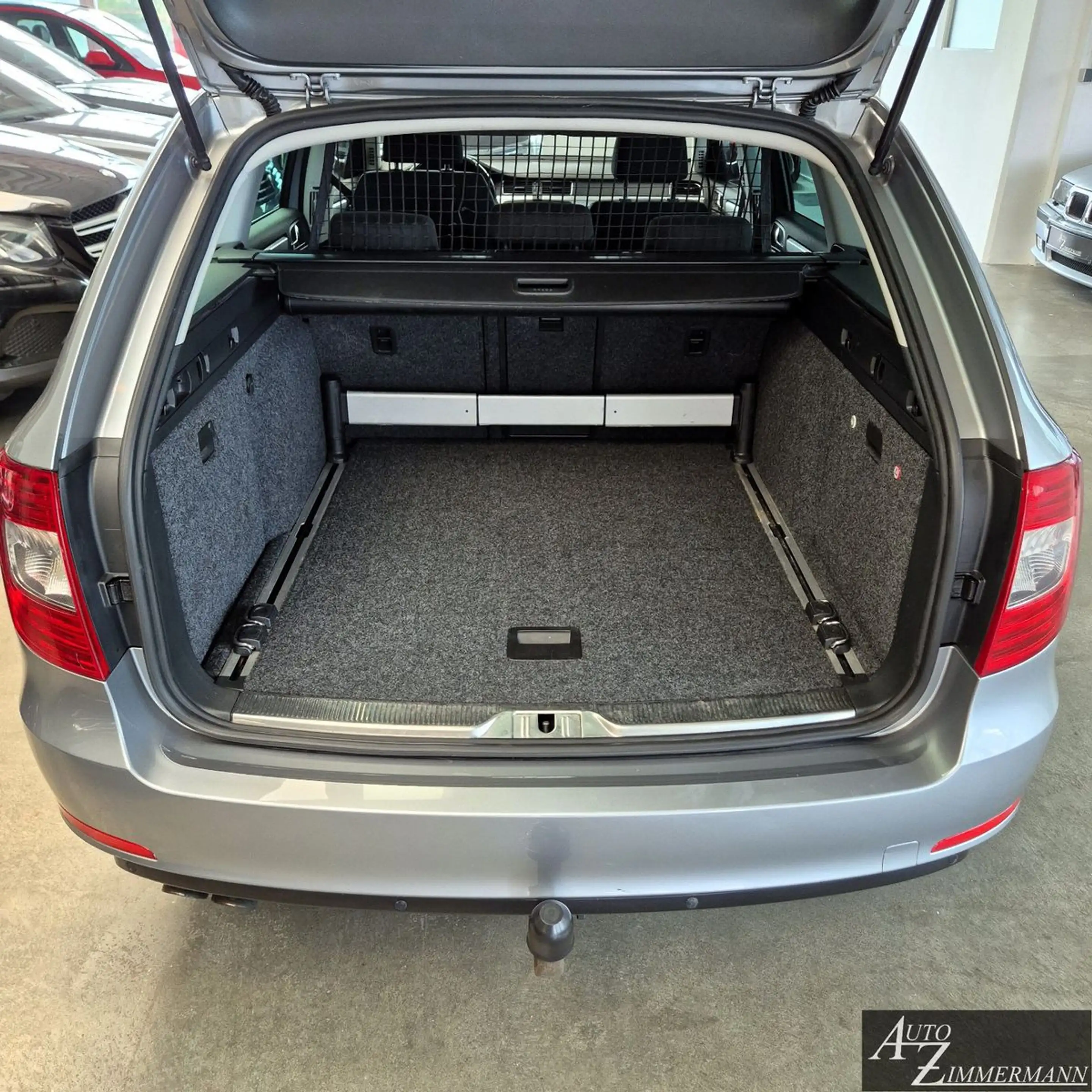 Skoda Superb Exclusive 2,0TDI DSG Navi*AHK*Bixenon*DAB — photo 10