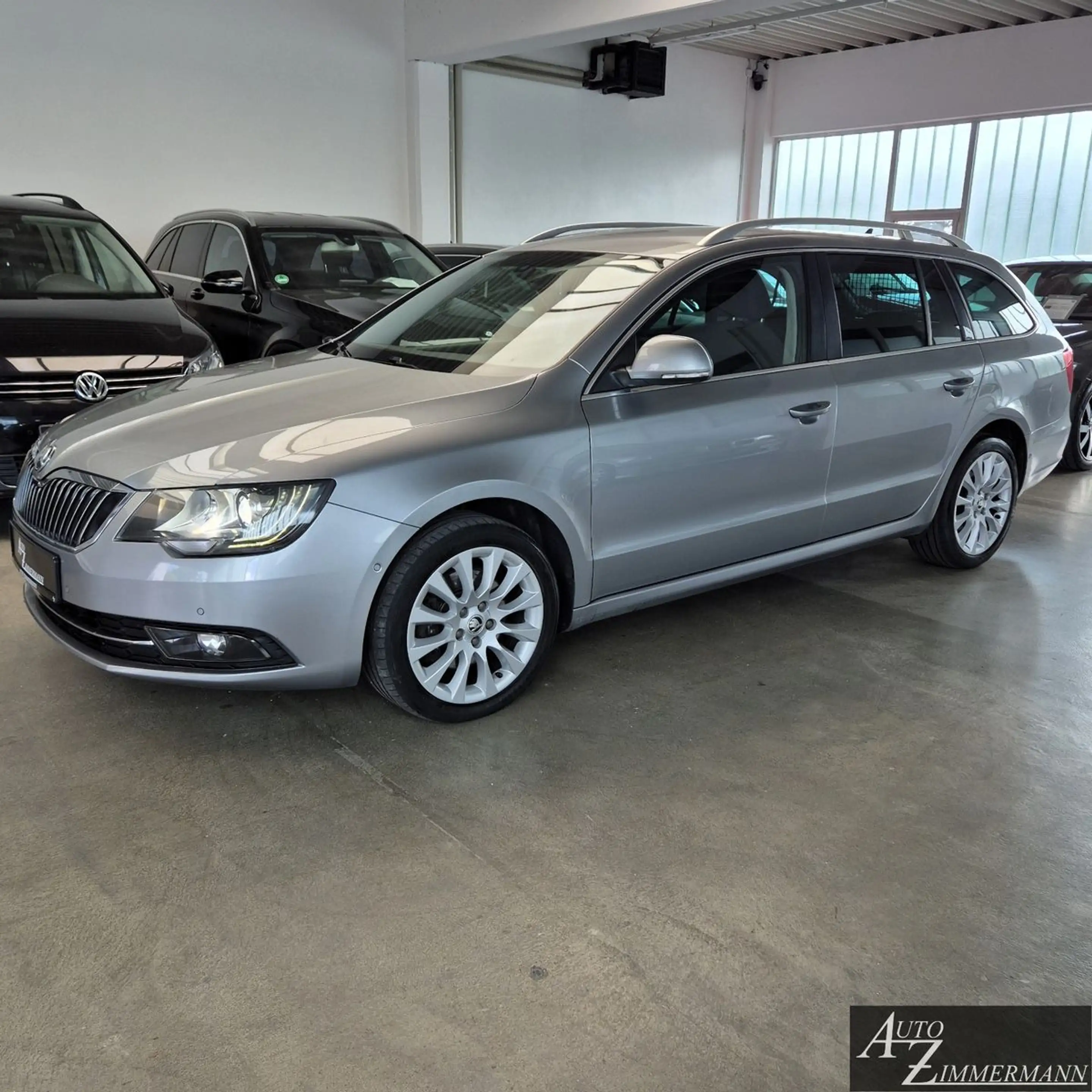 Skoda Superb Exclusive 2,0TDI DSG Navi*AHK*Bixenon*DAB — photo 3
