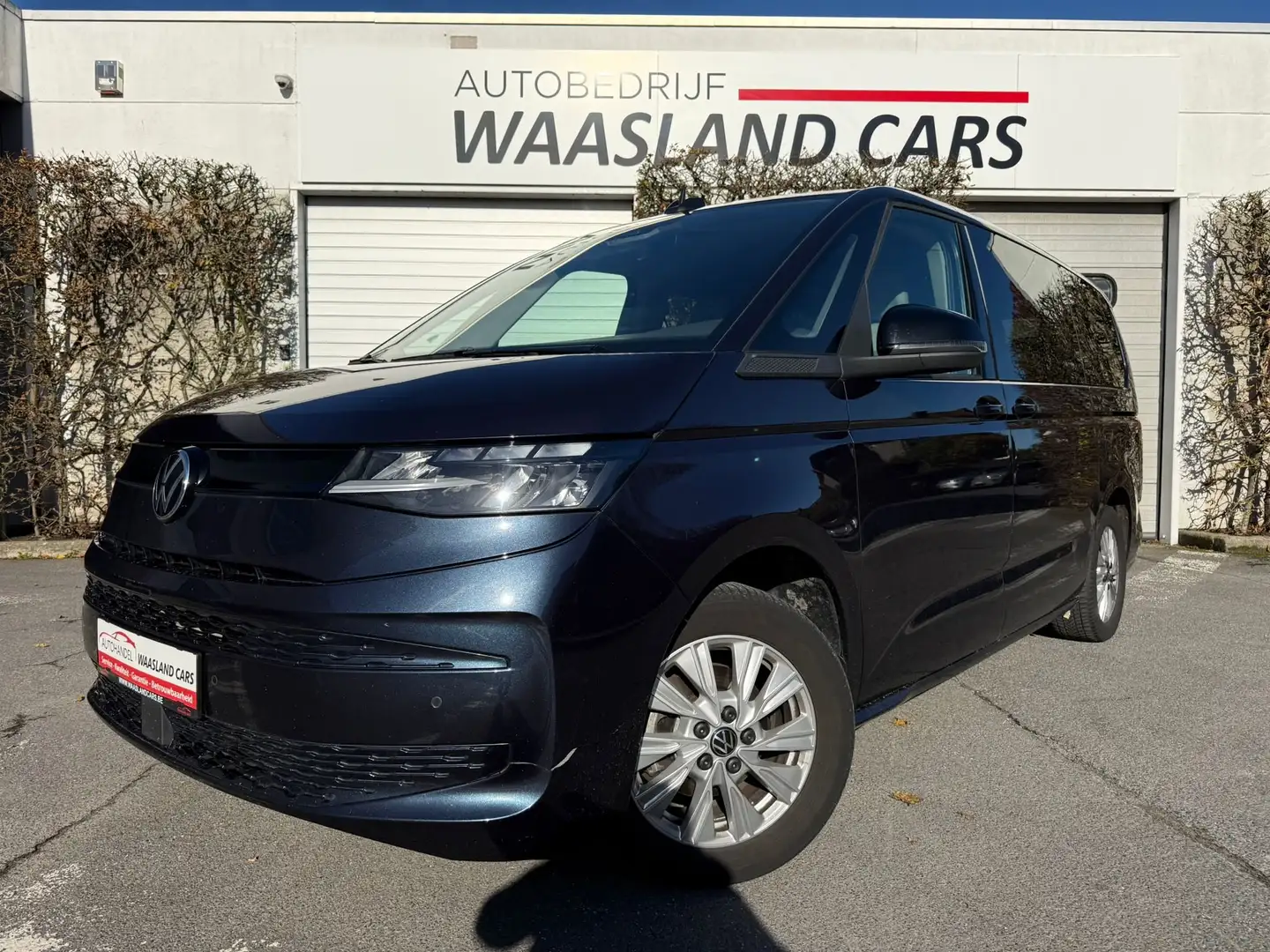 Volkswagen T7 Multivan Multivan 2.0 TDI SCR Style | 2023 | 48.600 Km Bleu - 2