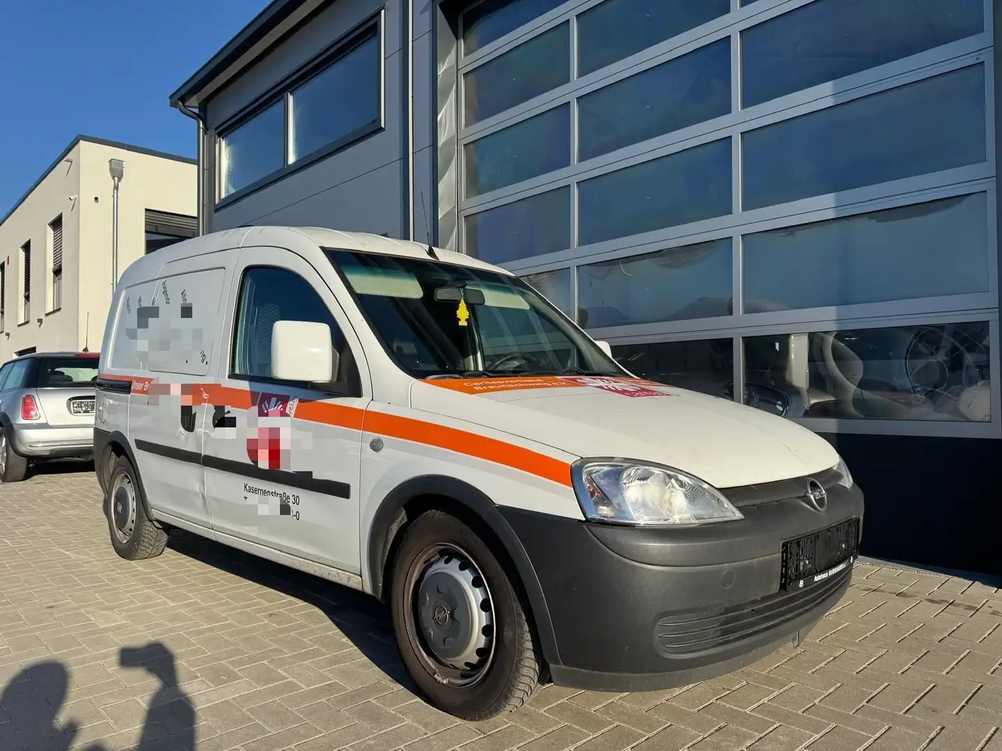 Opel Combo 1.4 Kasten Business 111 Jahre 1 HAND AHK Weiß - 1