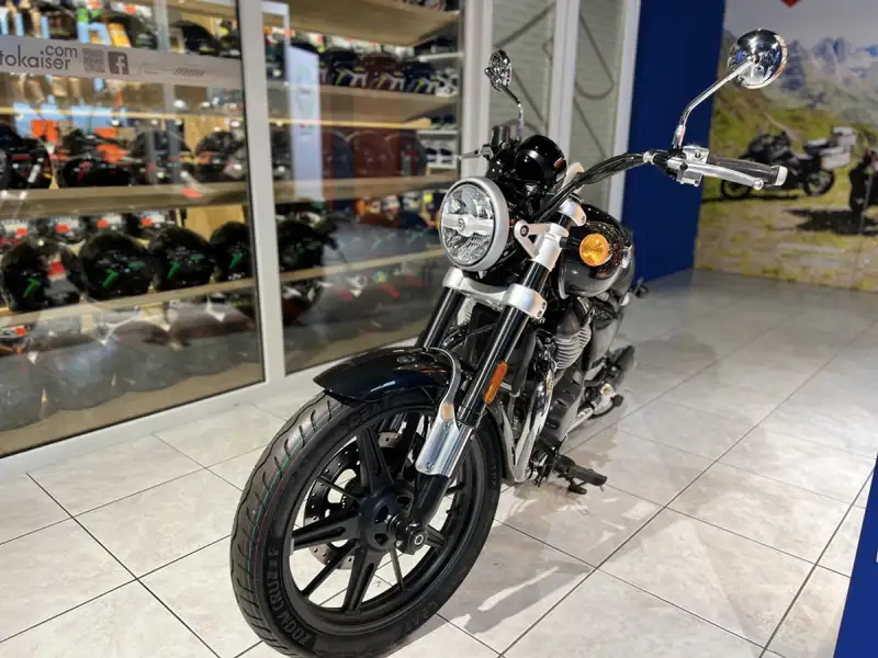 Royal Enfield Super Meteor 650 - foto 2