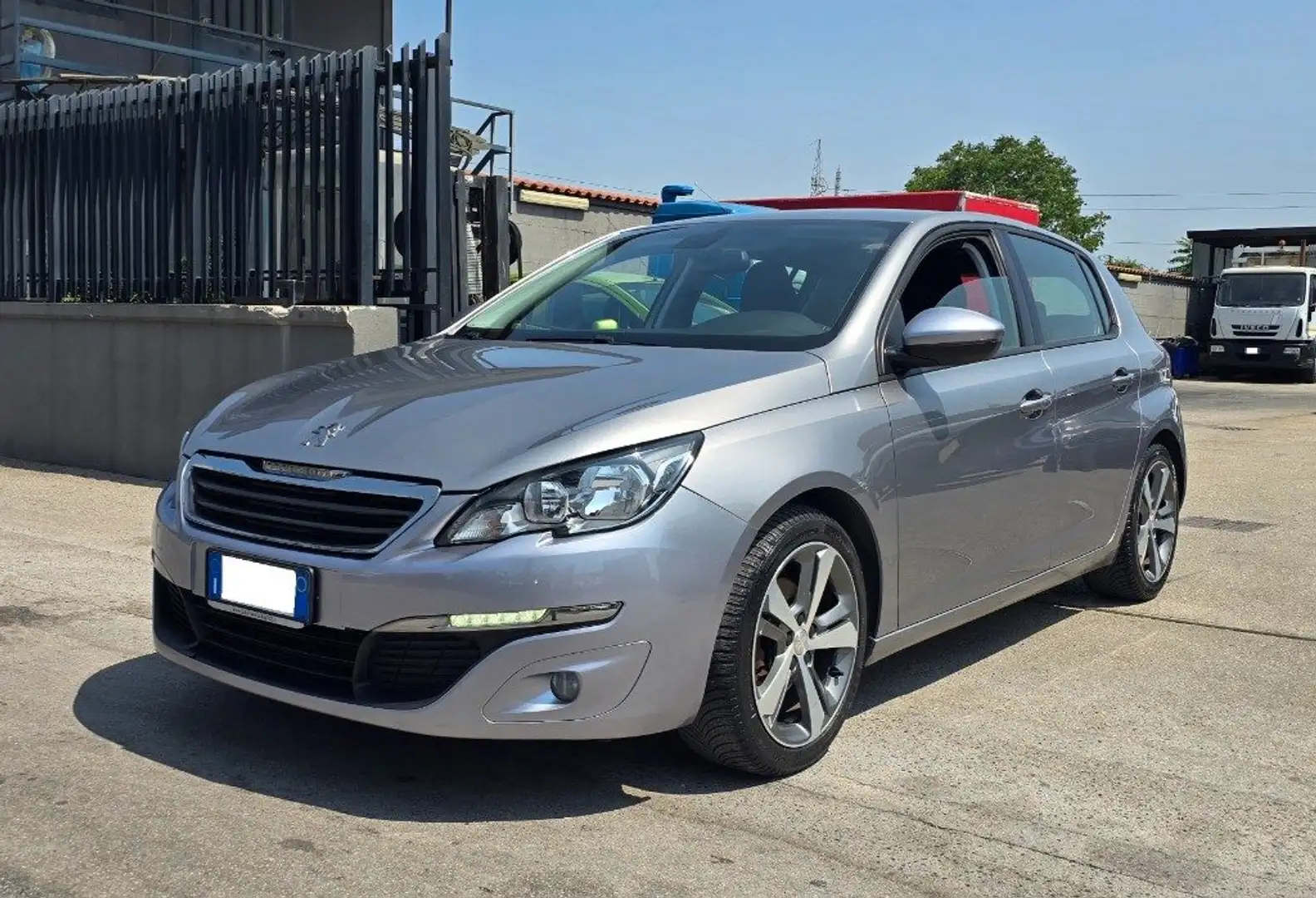 Peugeot 308 1.6 e-HDi 115 CV Stop&Start Allure Gris - 1