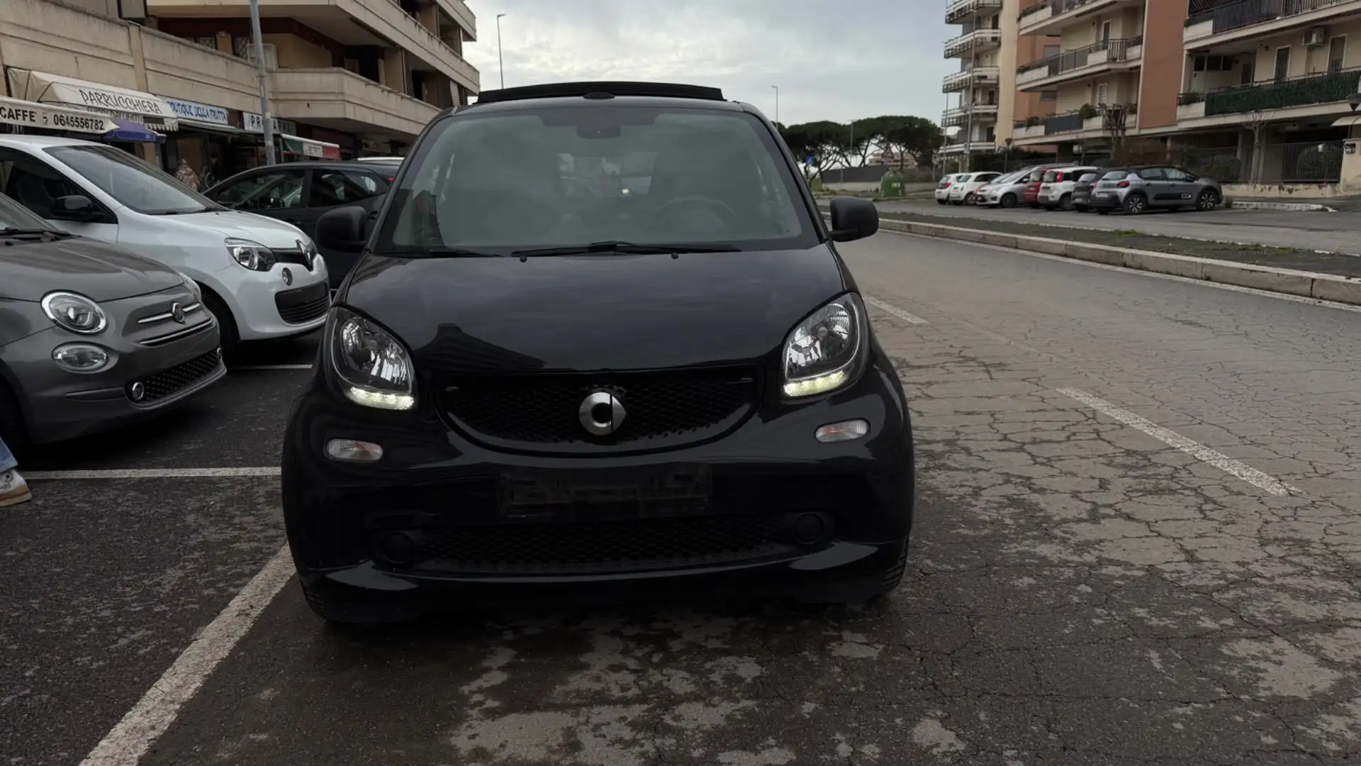smart forTwo 70 1.0 twinamic cabrio Passion LED PDC SEDILI RISC crna - 1