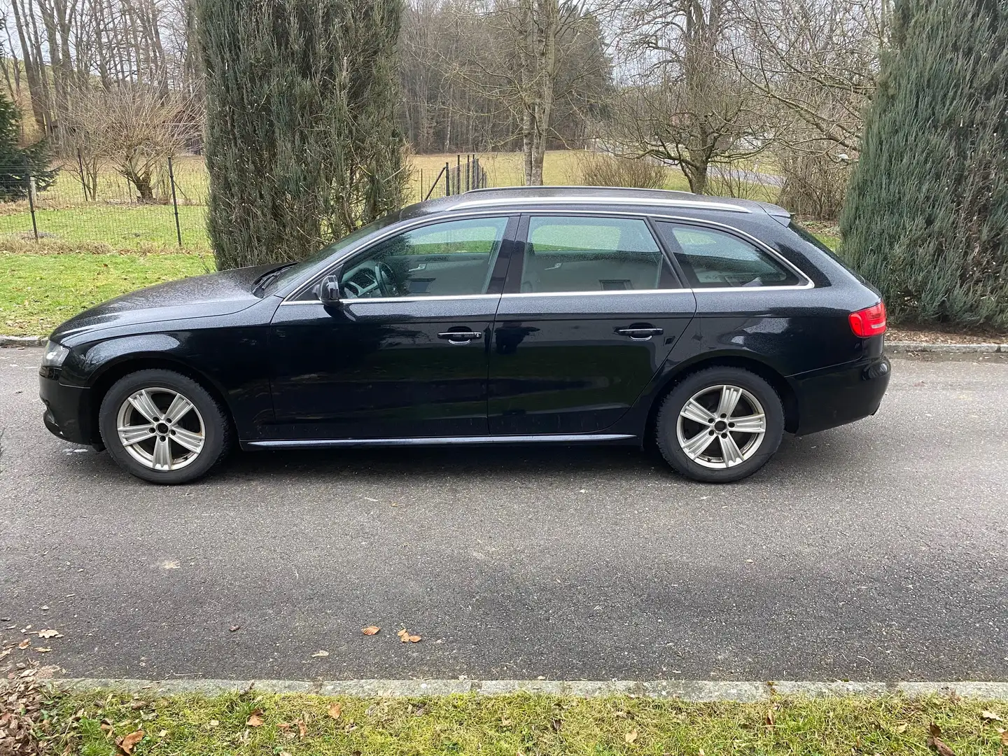 Audi A4 A4 Avant 1,8 TFSI Jubiläumsmodell Jubiläumsmodell Schwarz - 2