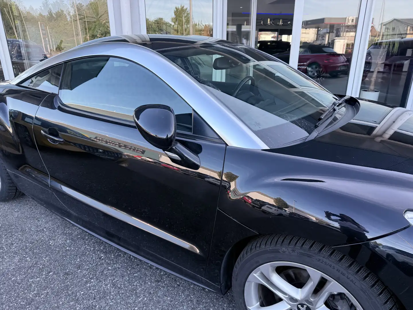 Peugeot RCZ 1,6 THP 160 Schwarz - 2
