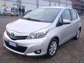 Toyota Yaris Yaris III 2011 5p 1.3 Lounge Gris - thumbnail 2