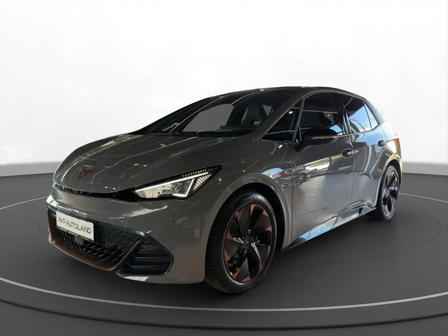 CUPRA Born 150 kW 58 kWh | NAVI | ACC | LED | Šedá - 2